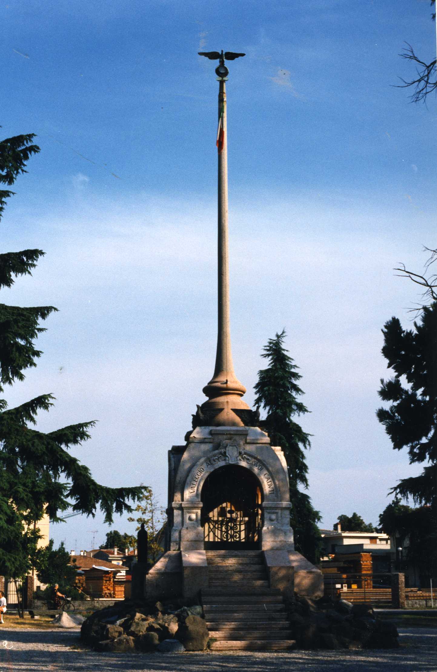 Monumento ai caduti (monumento, ai caduti) - Valeggio sul Mincio (VR)  (XX)