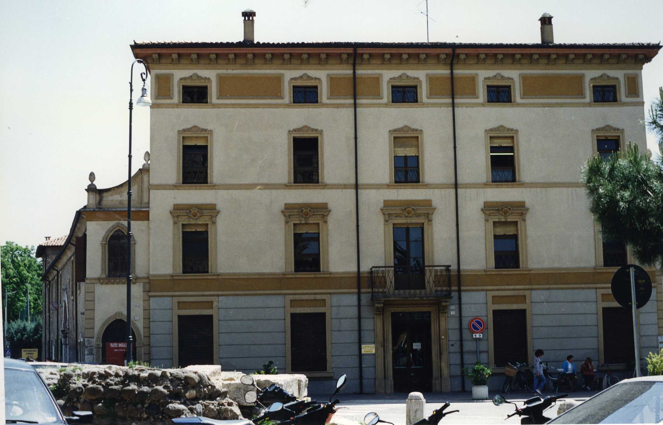 Palazzo Bazzoli (palazzo) - Valeggio sul Mincio (VR)  (XVIII)