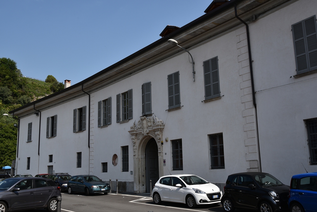 Palazzo Borromeo (palazzo, nobiliare) - Arona (NO)  (XV; XV; XVII, prima metà; XVIII; XVIII, ultimo quarto)