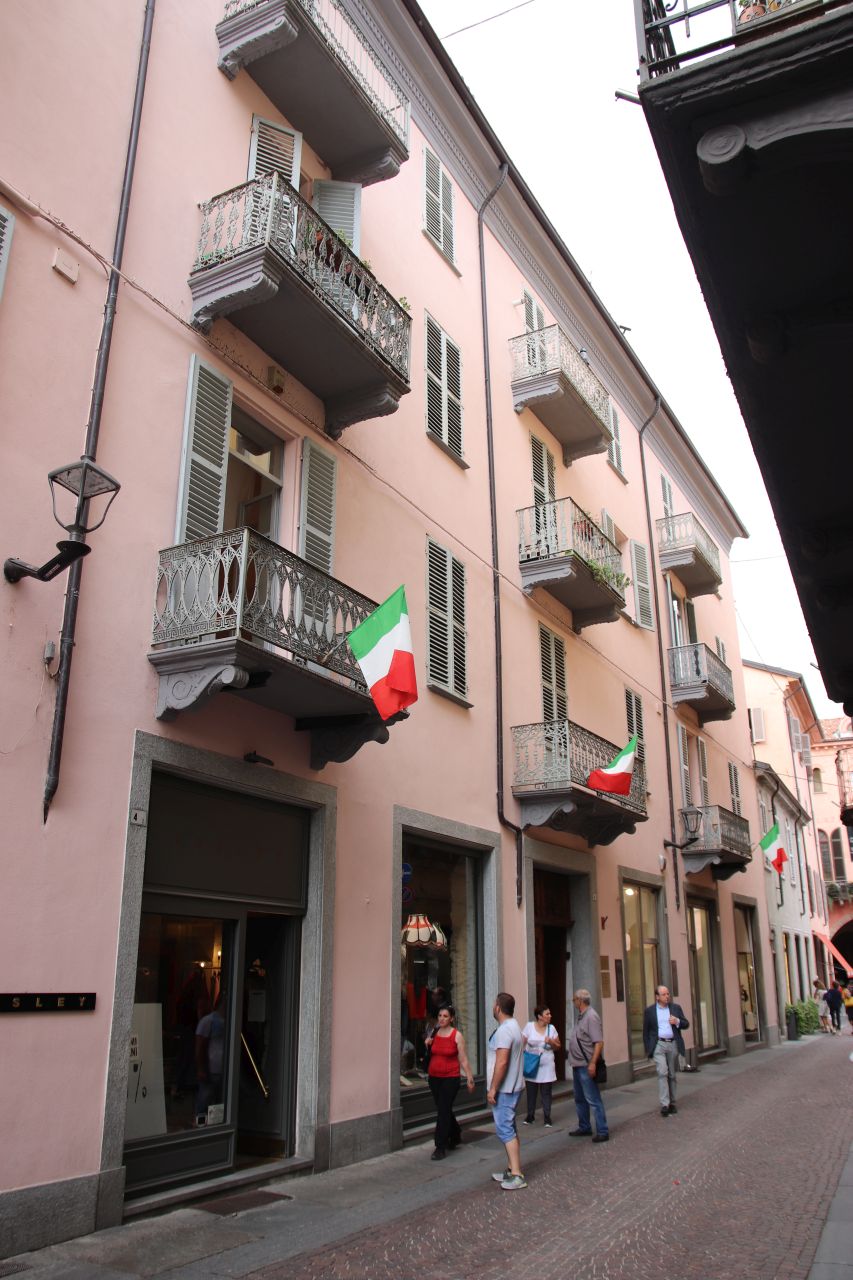 [Casa in Via Maestra, 4] (casa) - Alba (CN)  (XVIII)