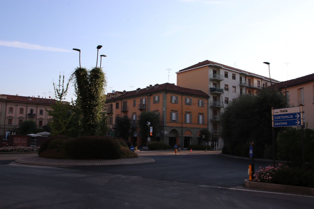 [Casa in Piazza Michele Ferrero, 7] (casa) - Alba (CN)  (XIX)