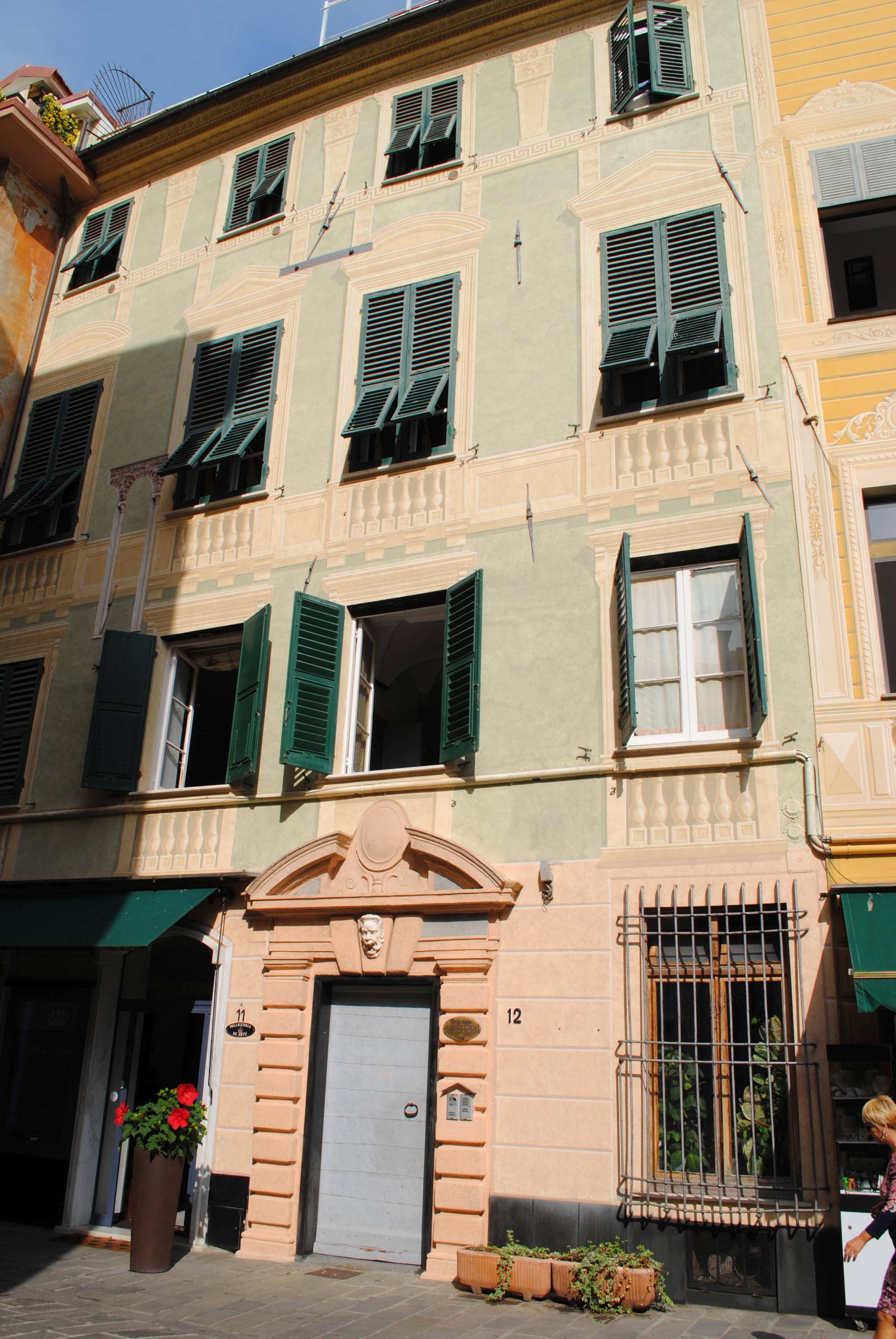 Palazzo Ghigliazza già Carattini (palazzo, nobiliare) - Varazze (SV)  (XVII; XIX)