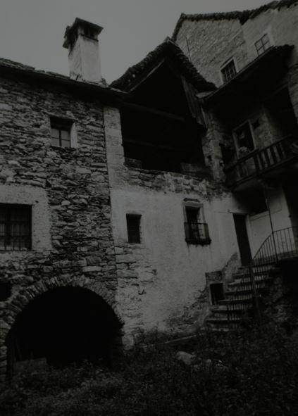 Architettura urbana minore (casa) - MONTECRESTESE (VB)  (XVII, metà)