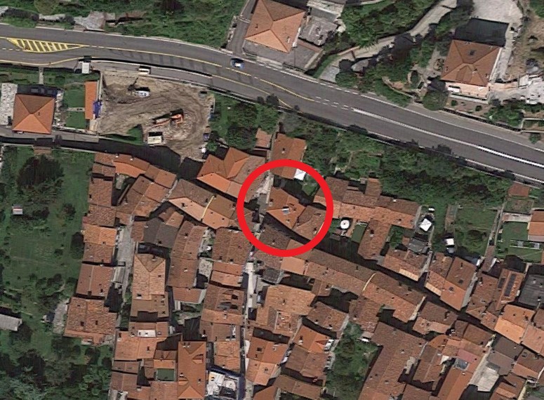 [Casa con affresco in Via dei Partigiani, 136] (casa) - VERBANIA (VB) 