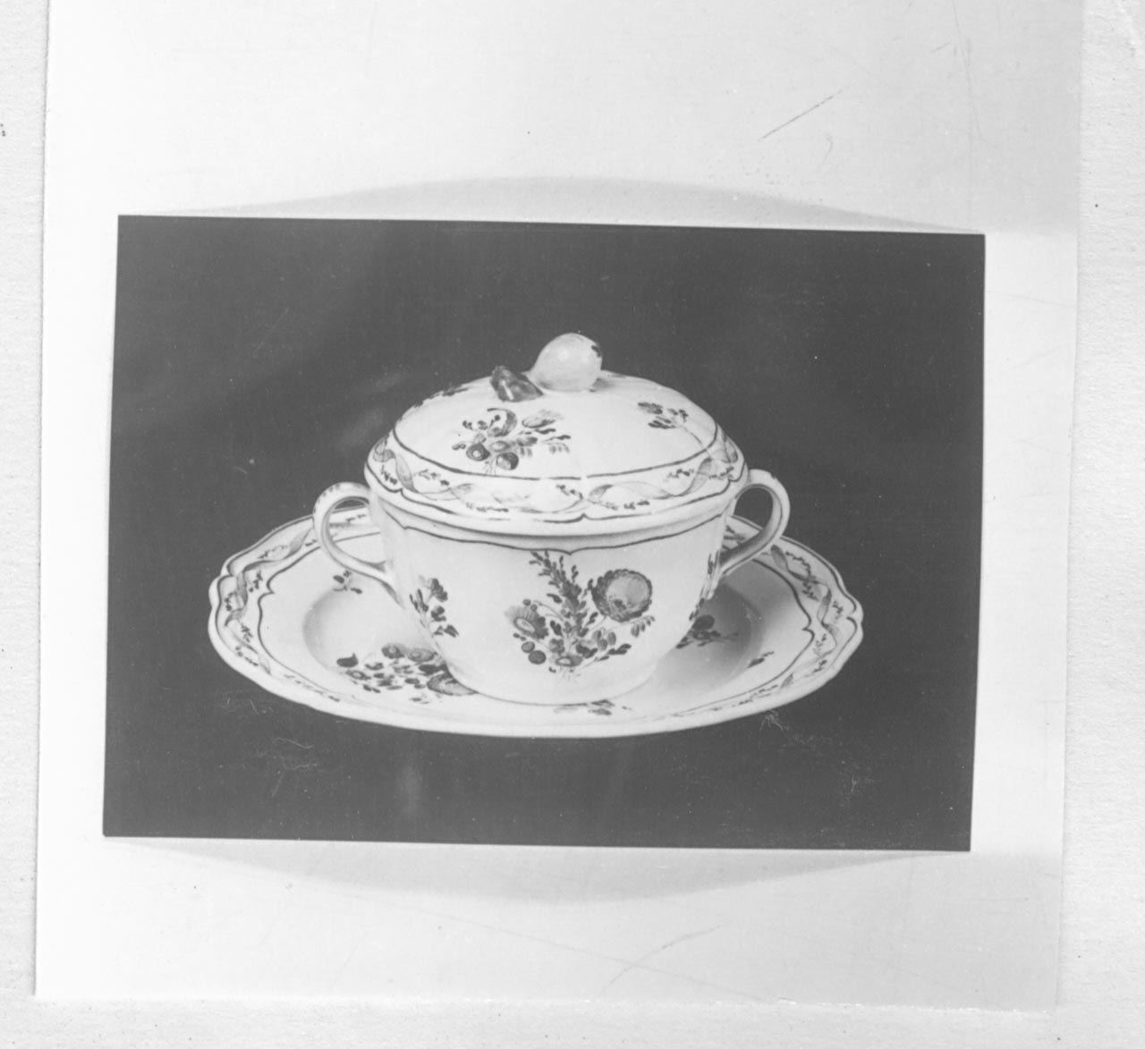 tazza da brodo - manifattura Ginori, Doccia (fine XVIII, XIX)