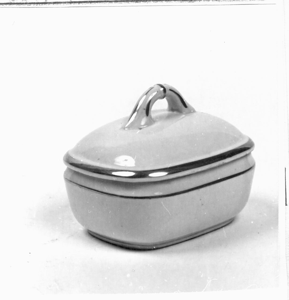 portasapone - manifattura Ginori, Doccia (XIX)