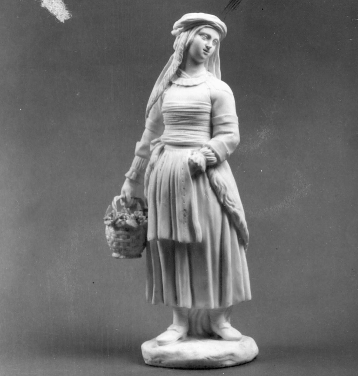 figura femminile (statuetta) di Filippo Tagliolini - manifattura Reale Fabbrica di Napoli (XVIII)
