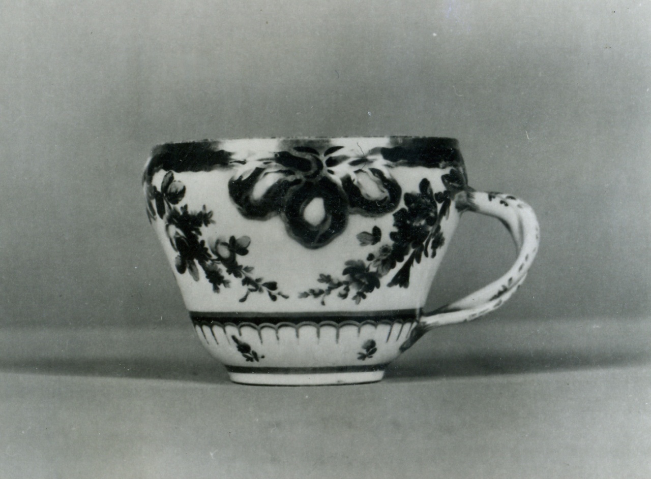 tazzina da caffe', serie - Manifattura Imperiale di porcellane, Vienna (XVIII)
