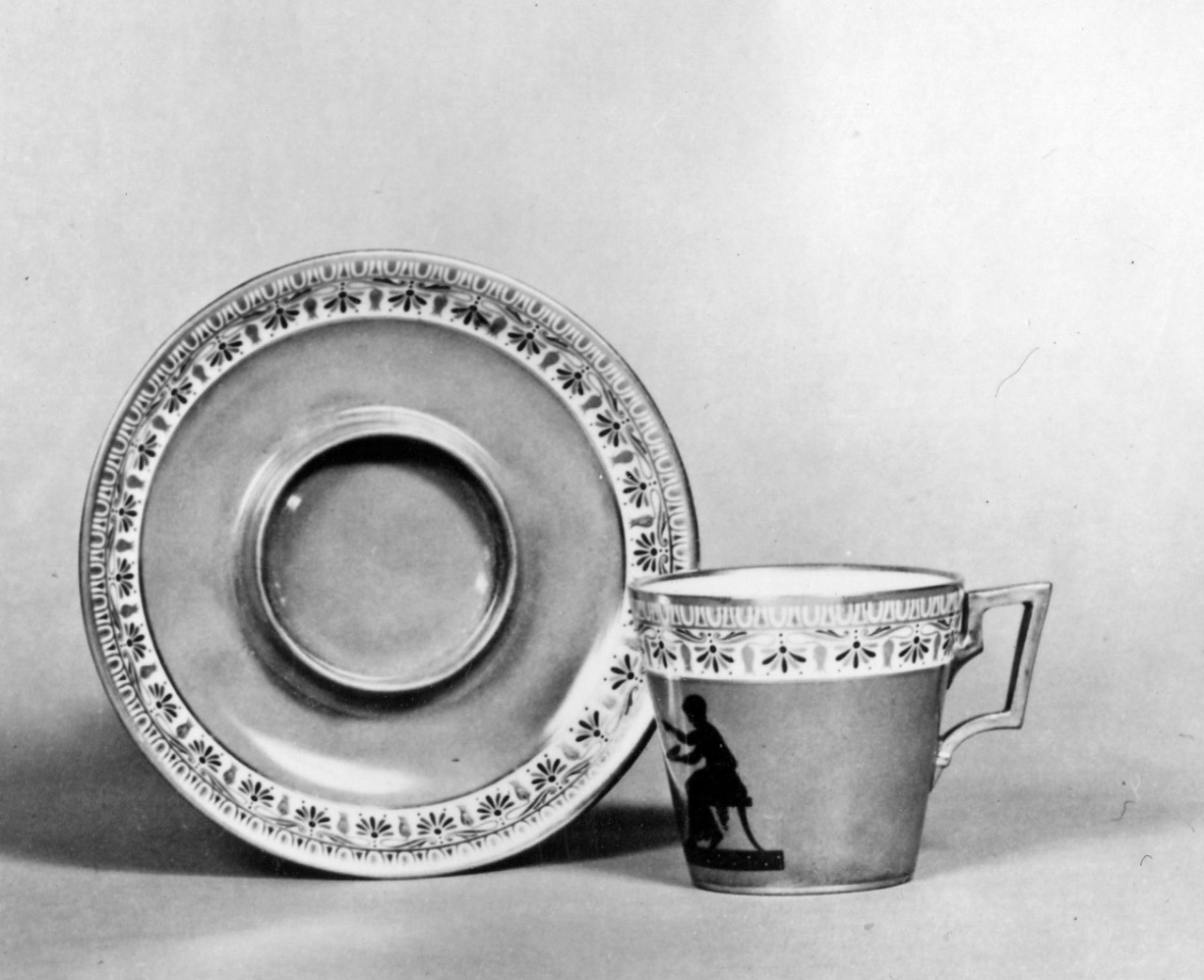 tazza - Manifattura Imperiale di porcellane, Vienna (XIX)