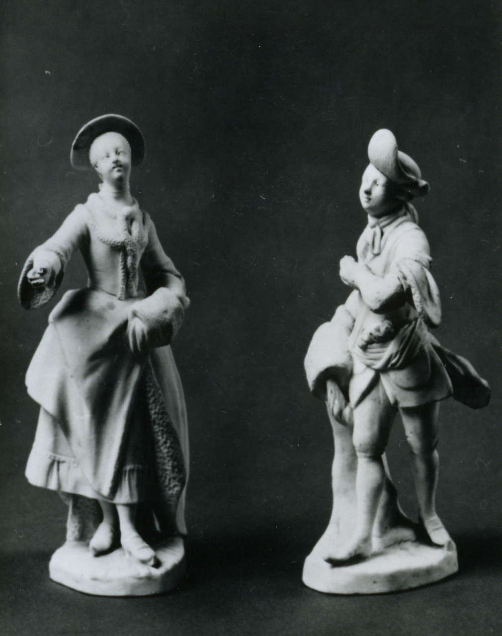 Allegoria dell'Inverno, pattinatori (statuetta, coppia) - Manifattura Imperiale di porcellane, Vienna (XVIII)
