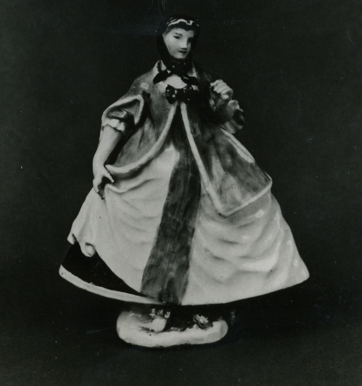 figura femminile (statuetta) - manifattura di Meissen (XVIII)