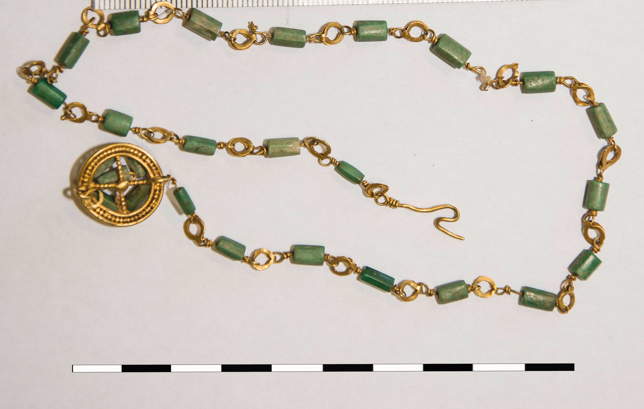 collana (Eta' romana imperiale)