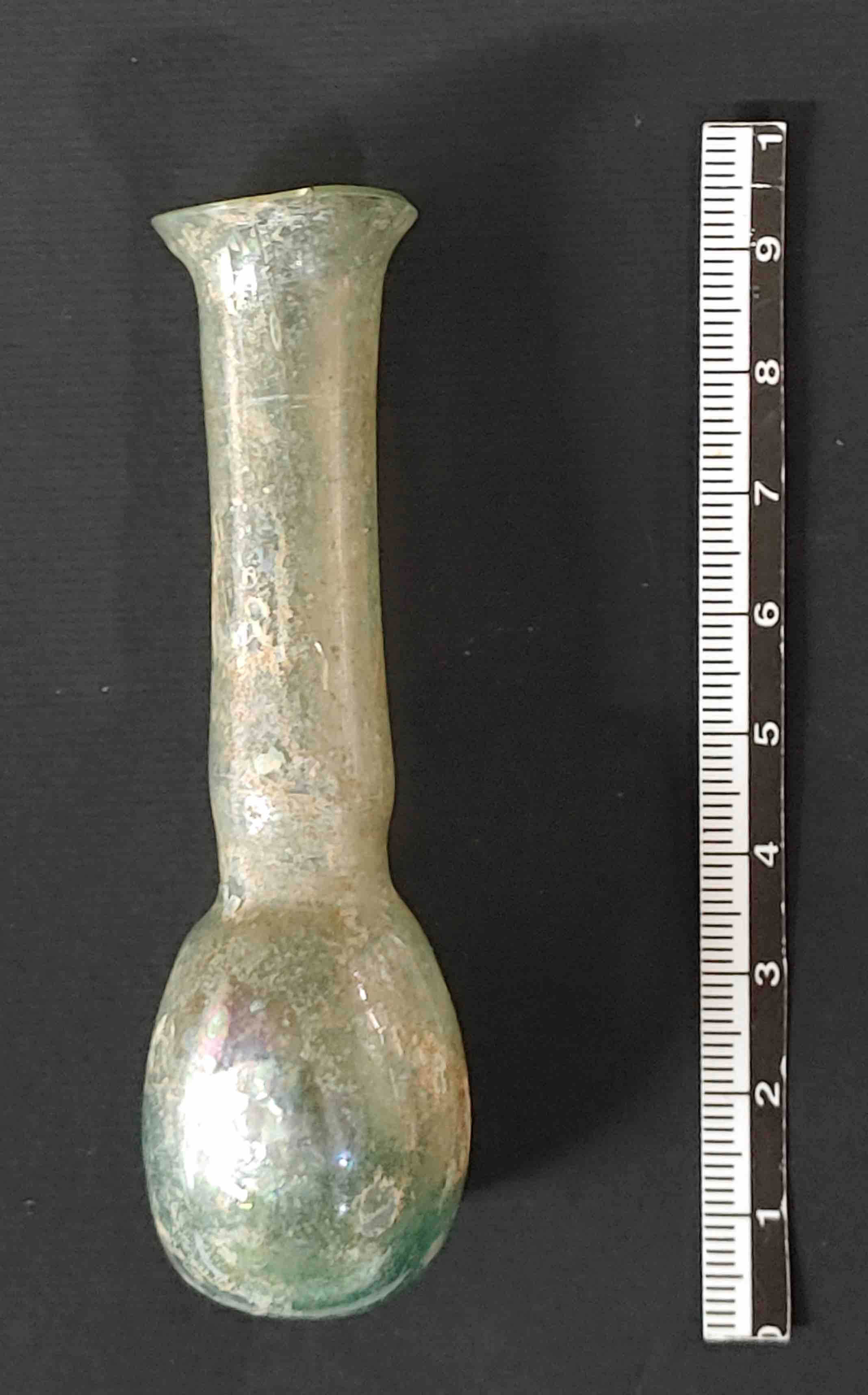 balsamario/ a sezione piriforme (Eta' romana imperiale)