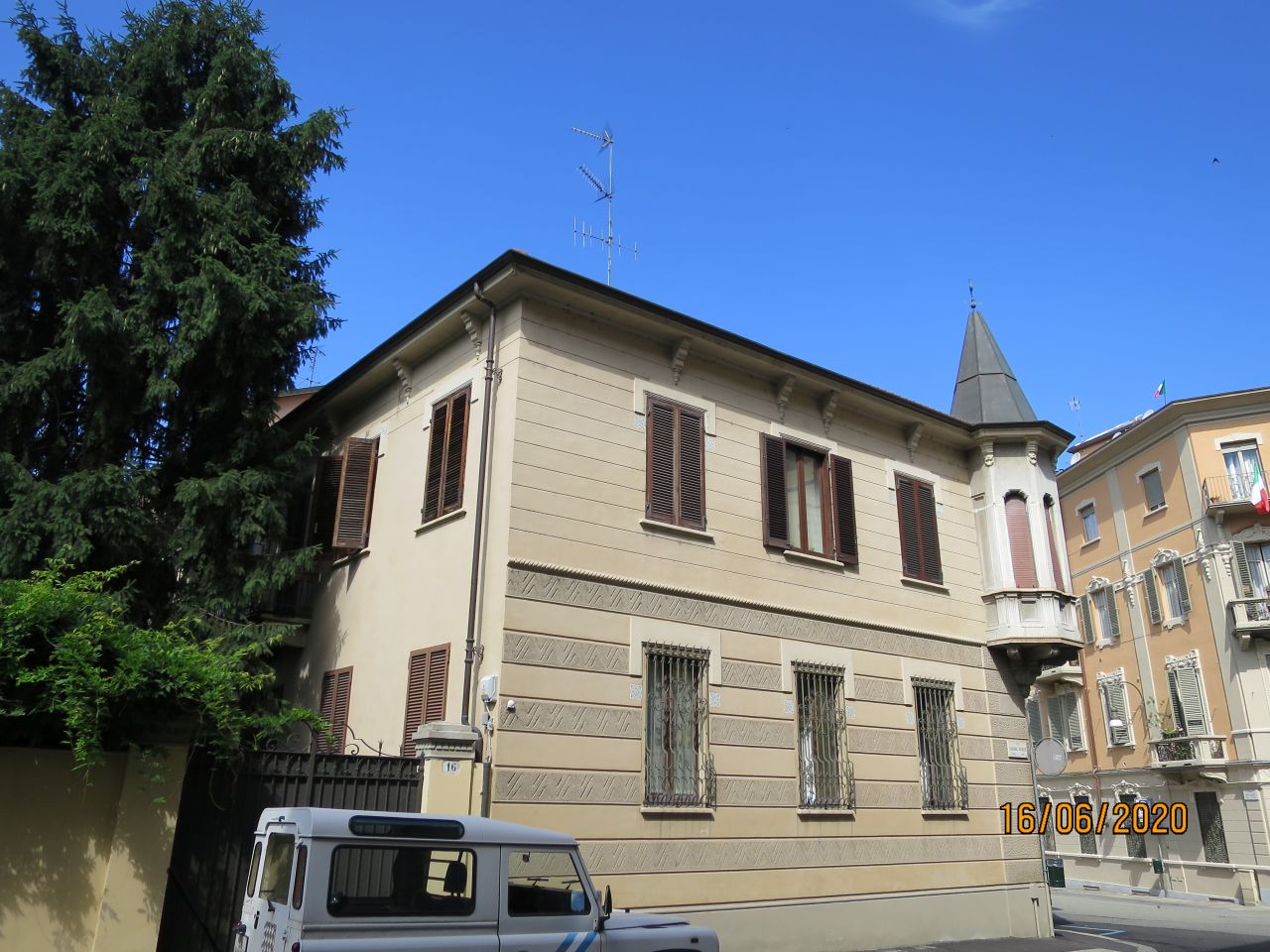 [Casa privata in via Martiri della Libertà, 26] (casa) - Torino (TO) 