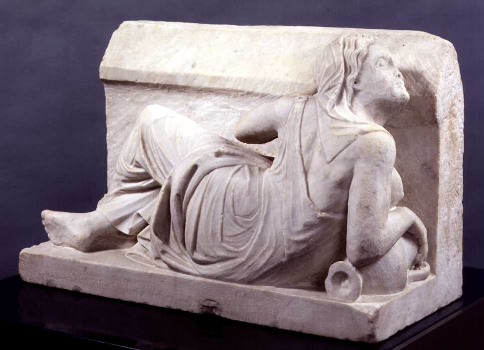 Popolana alla fonte, figura femminile (scultura, elemento d'insieme) di Arnolfo di Cambio (attribuito) (sec. XIII)