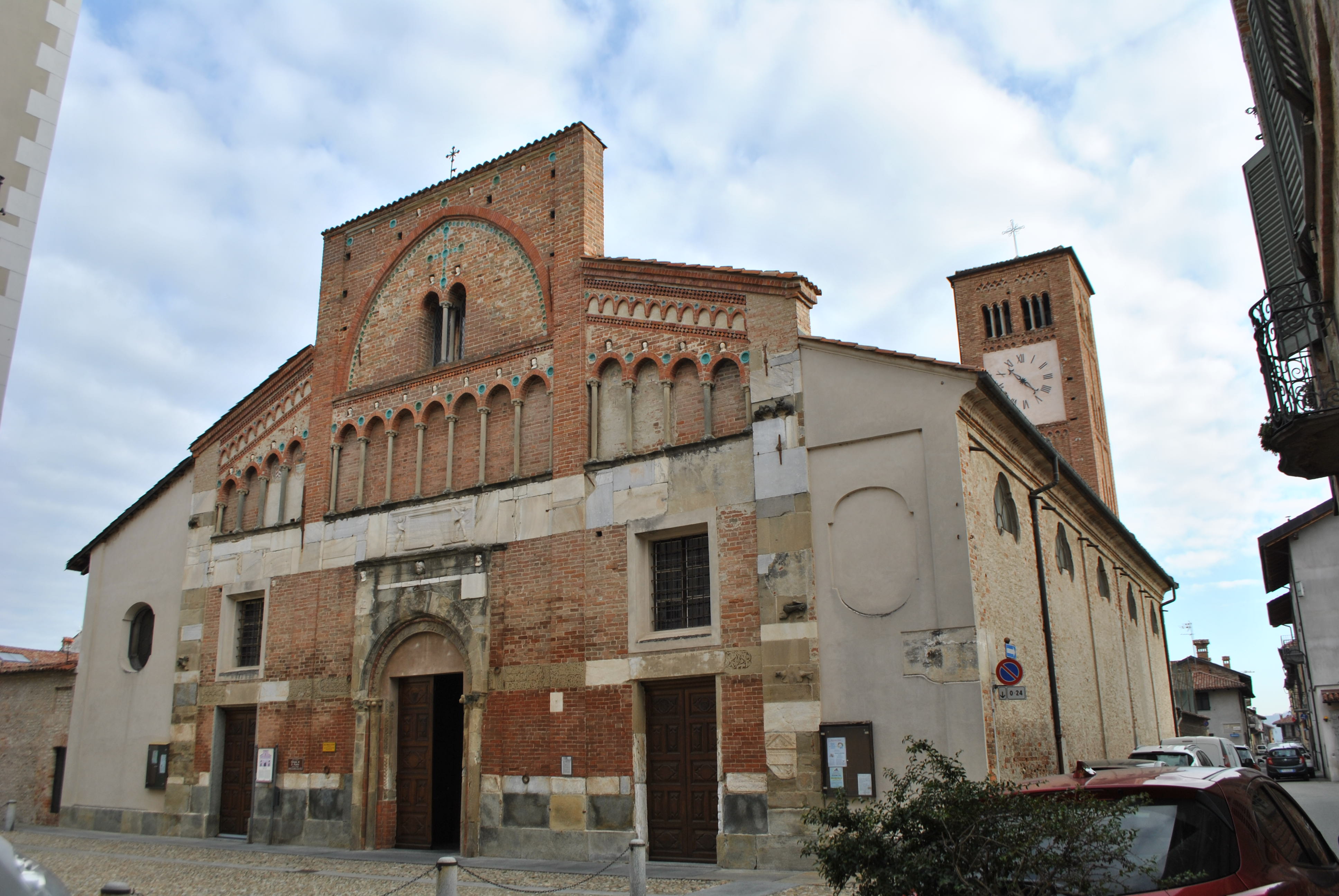 Chiesa di San Pietro (chiesa) - Cherasco (CN)  (XIII)