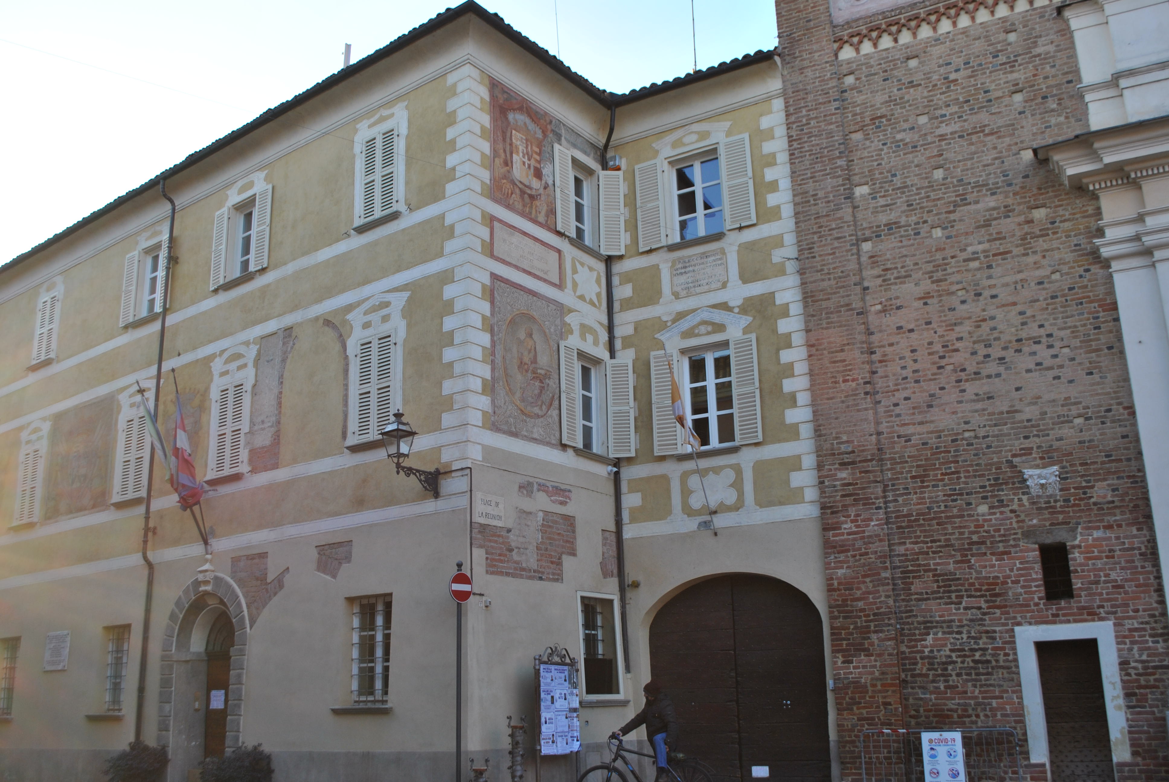 Palazzo Municipale (municipio) - Bene Vagienna (CN)  (XIV)