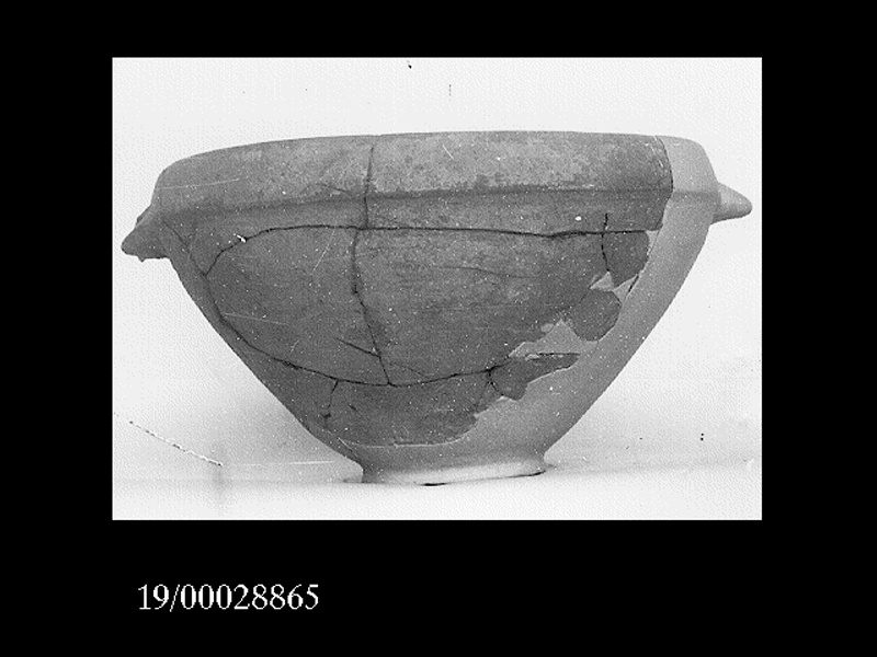 scodellone monoansato - officina locale (fine SECOLI/ VII a.C)