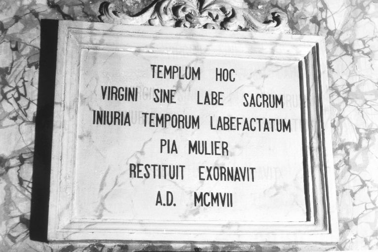 lapide - bottega pugliese (sec. XX)