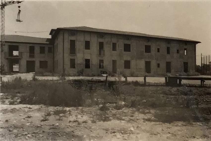 Case nuove, Cappelletta della B.V. Addolorata (edificio a corte e ballatoi, e cappella) - Casciago (VA) 
