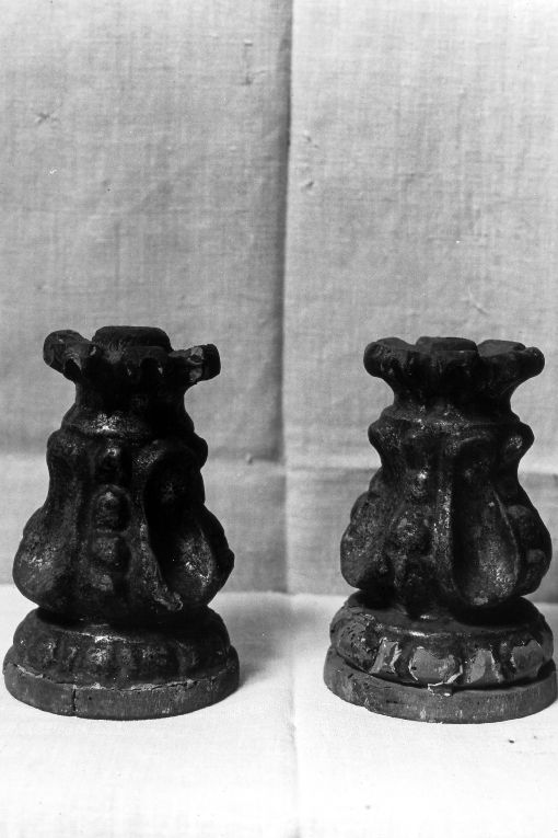 base, frammento - produzione pugliese (secc. XVIII/ XIX)