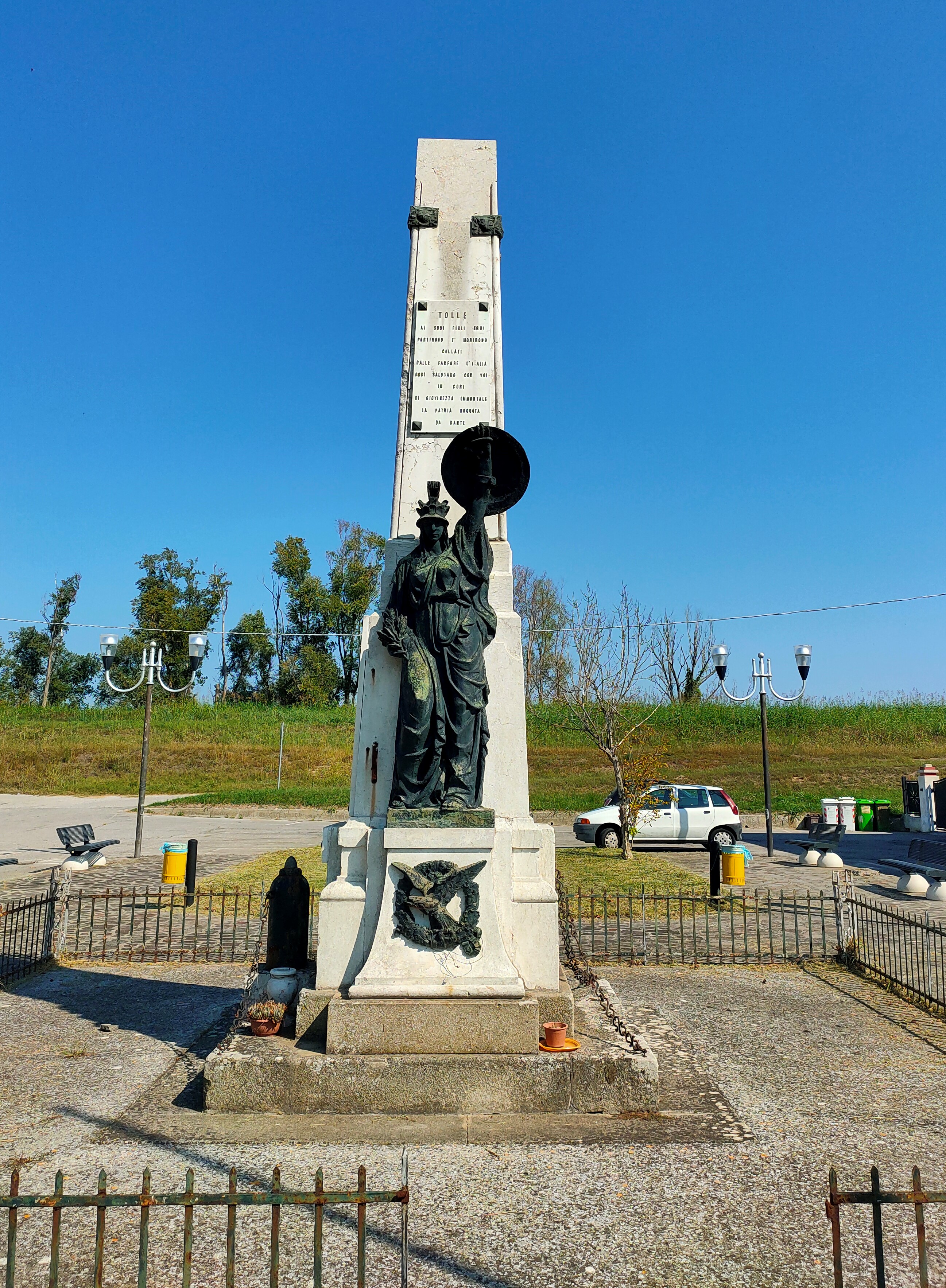 Monumento ai Caduti di Porto Tolle (monumento ai caduti, commemorativo ai caduti della prima guerra mondiale) - Porto Tolle (RO) 