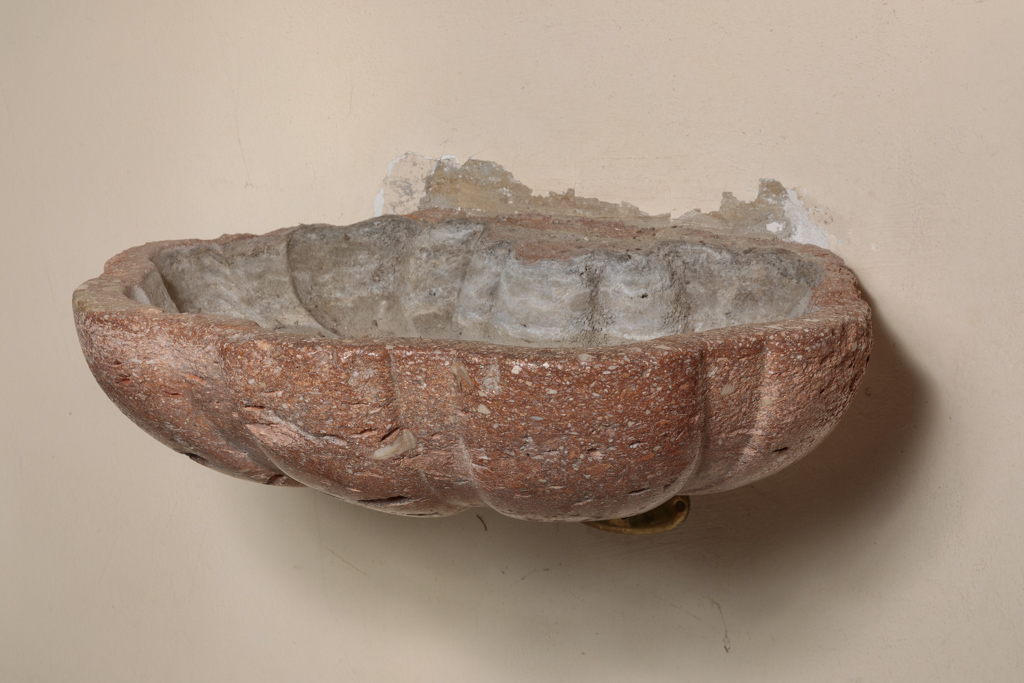 acquasantiera, coppia - bottega molisana (sec. XVII)