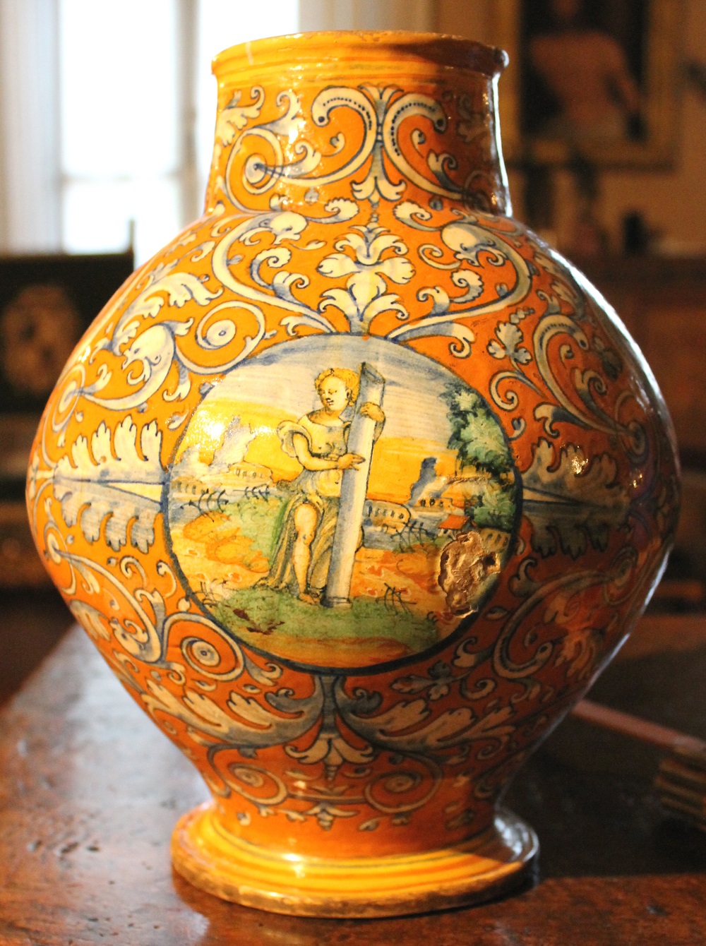 vaso - manifattura faentina (XVI)