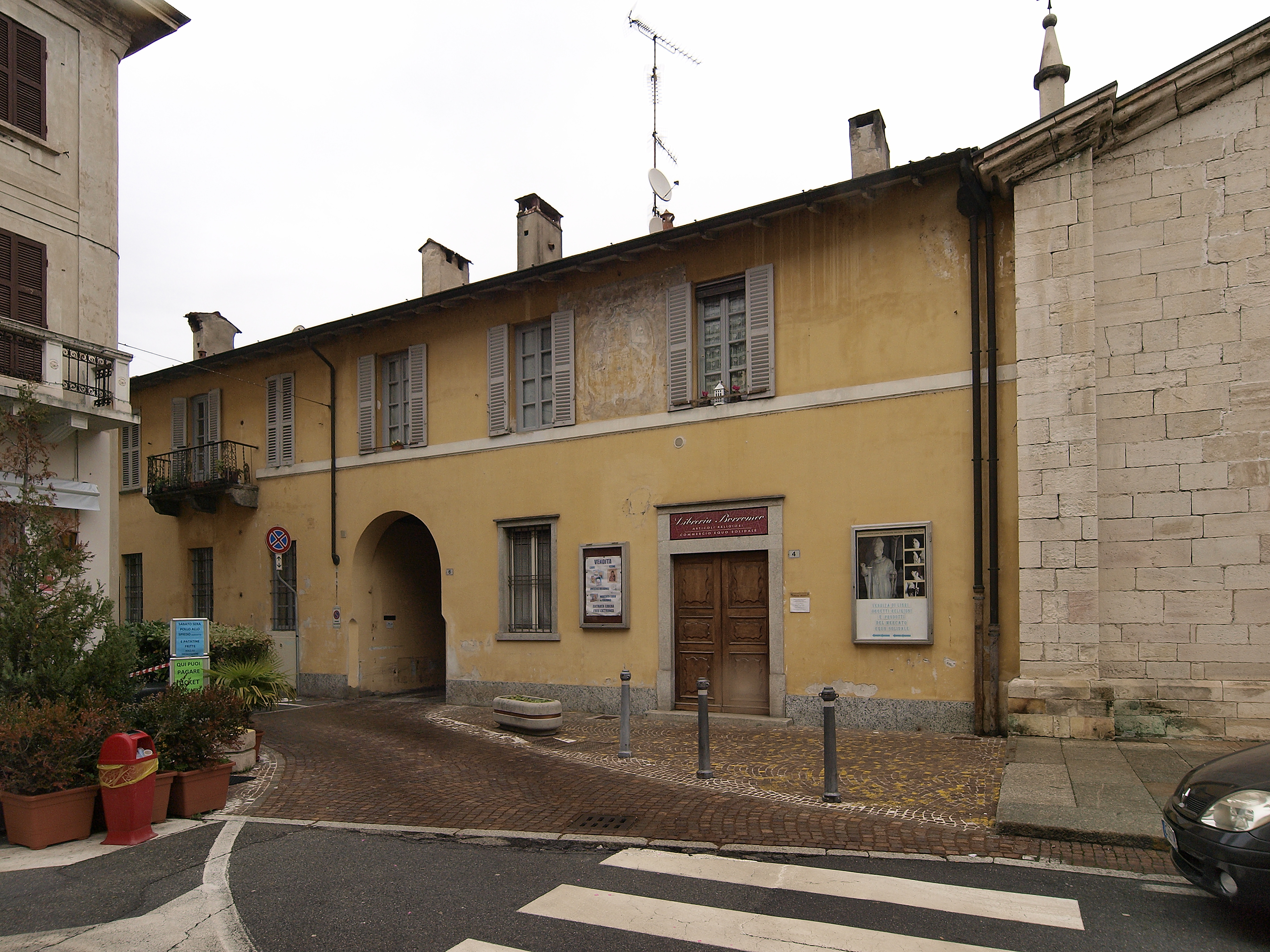 Canonica della parrocchia della Natività di Santa Maria Vergine (canonica) - ARONA (NO)  (XVIII)