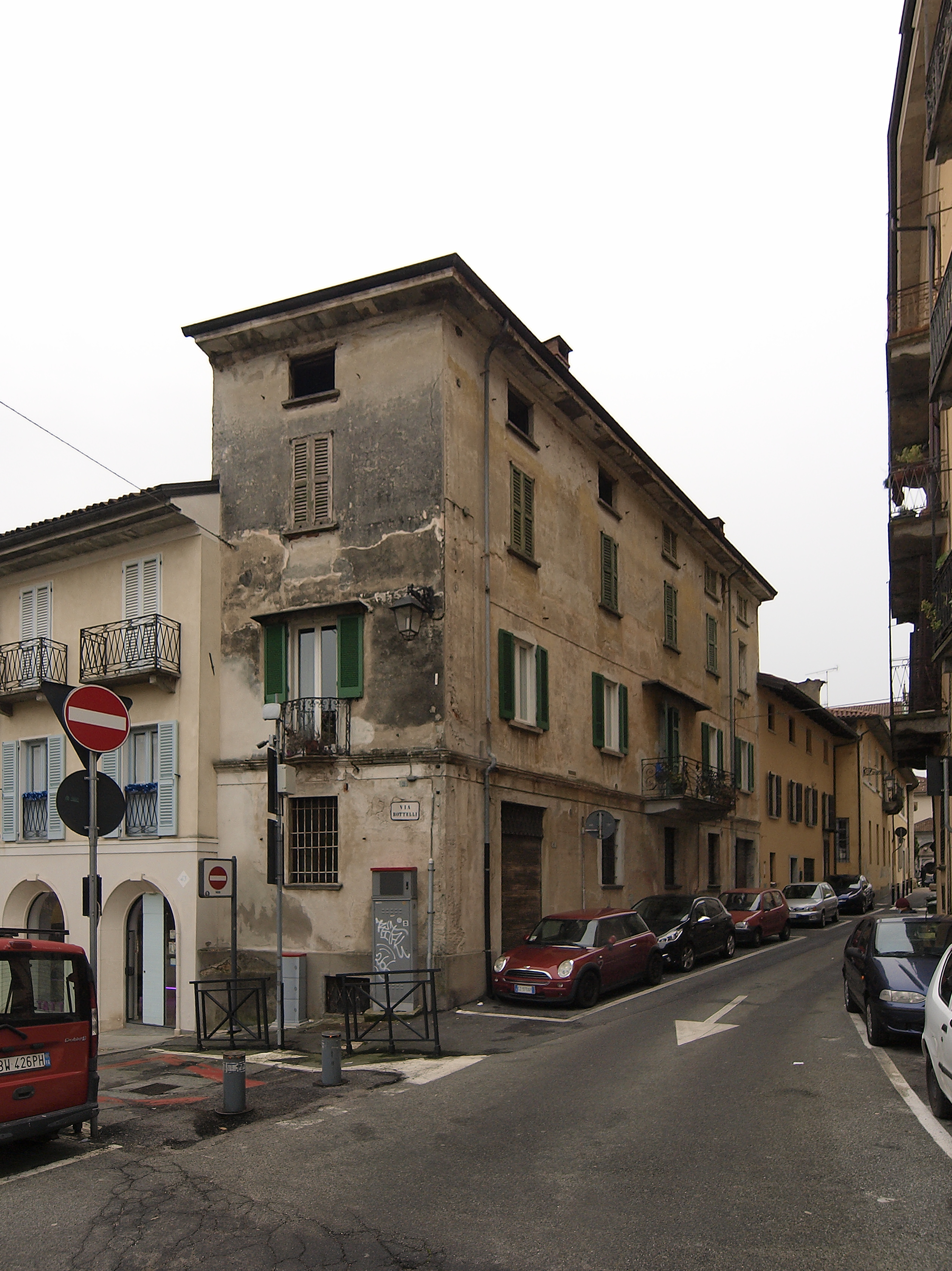 [casa in via Federico Borromeo, 4] (casa) - ARONA (NO)  (XVIII)