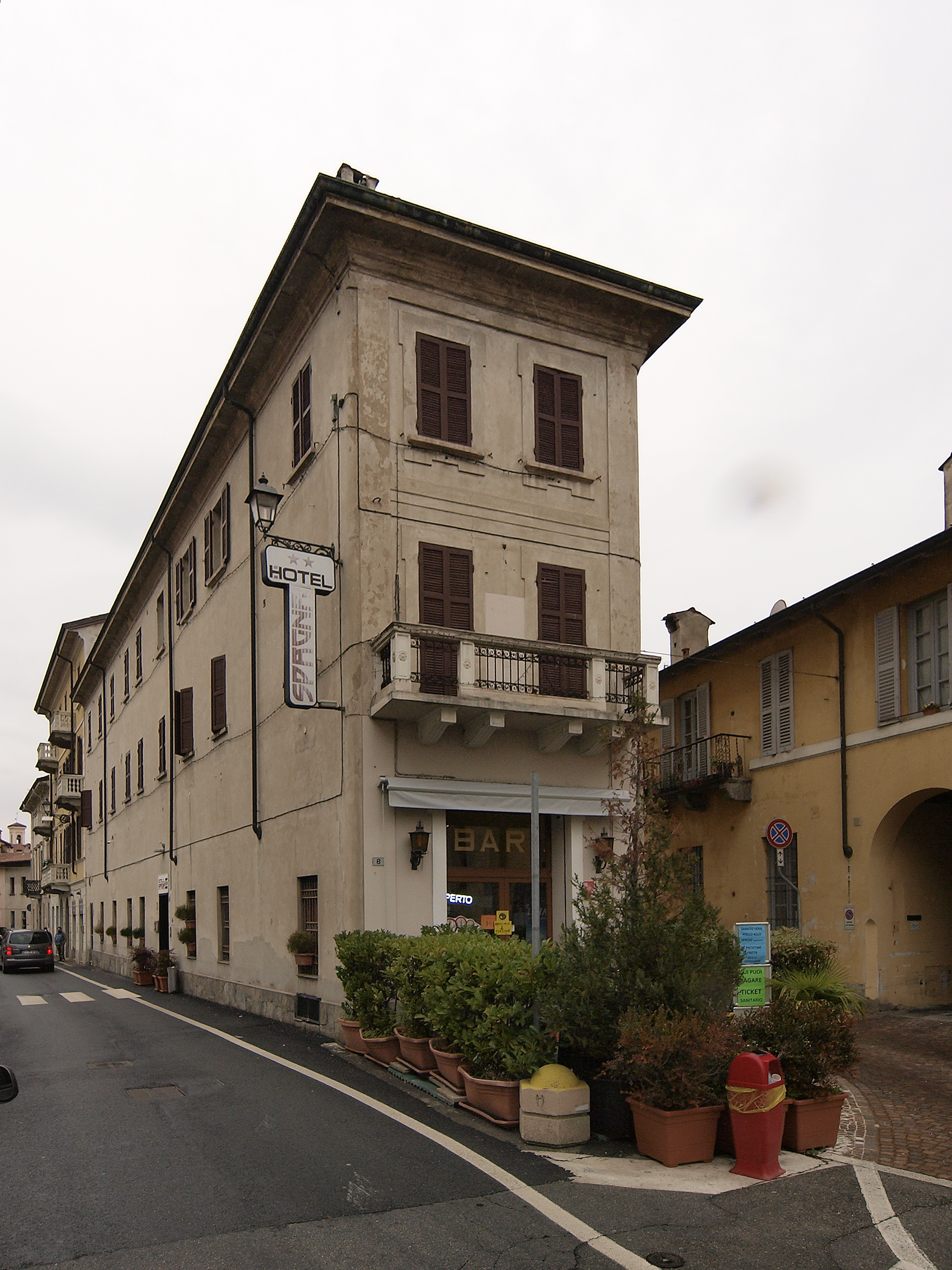 [casa in via S.Carlo, 10] (casa) - ARONA (NO)  (XX, seconda metà)