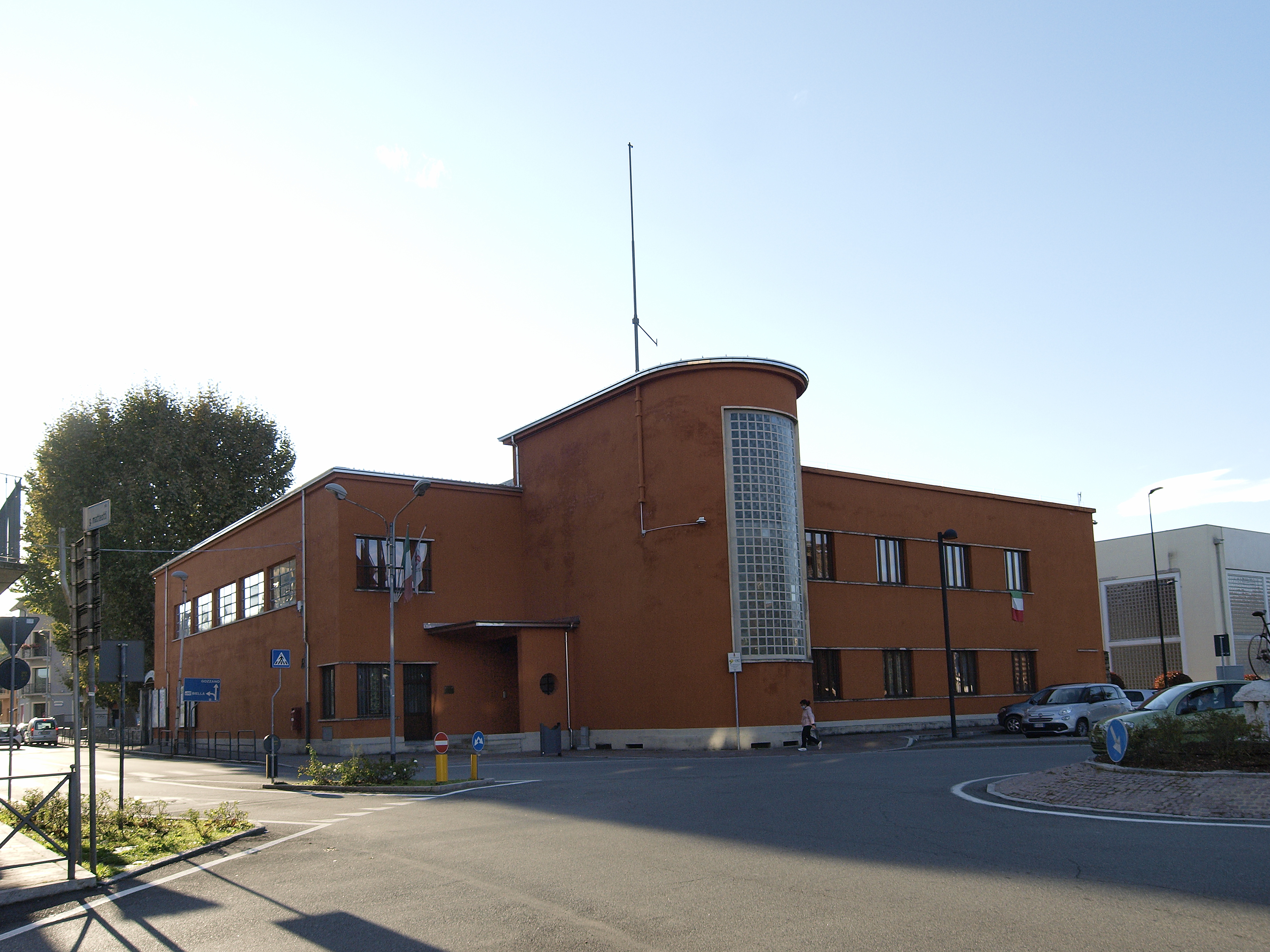 Comando di Polizia Locale (Palazzo Ex Gil) (palazzo, pubblico) - BORGOMANERO (NO)  (XX)