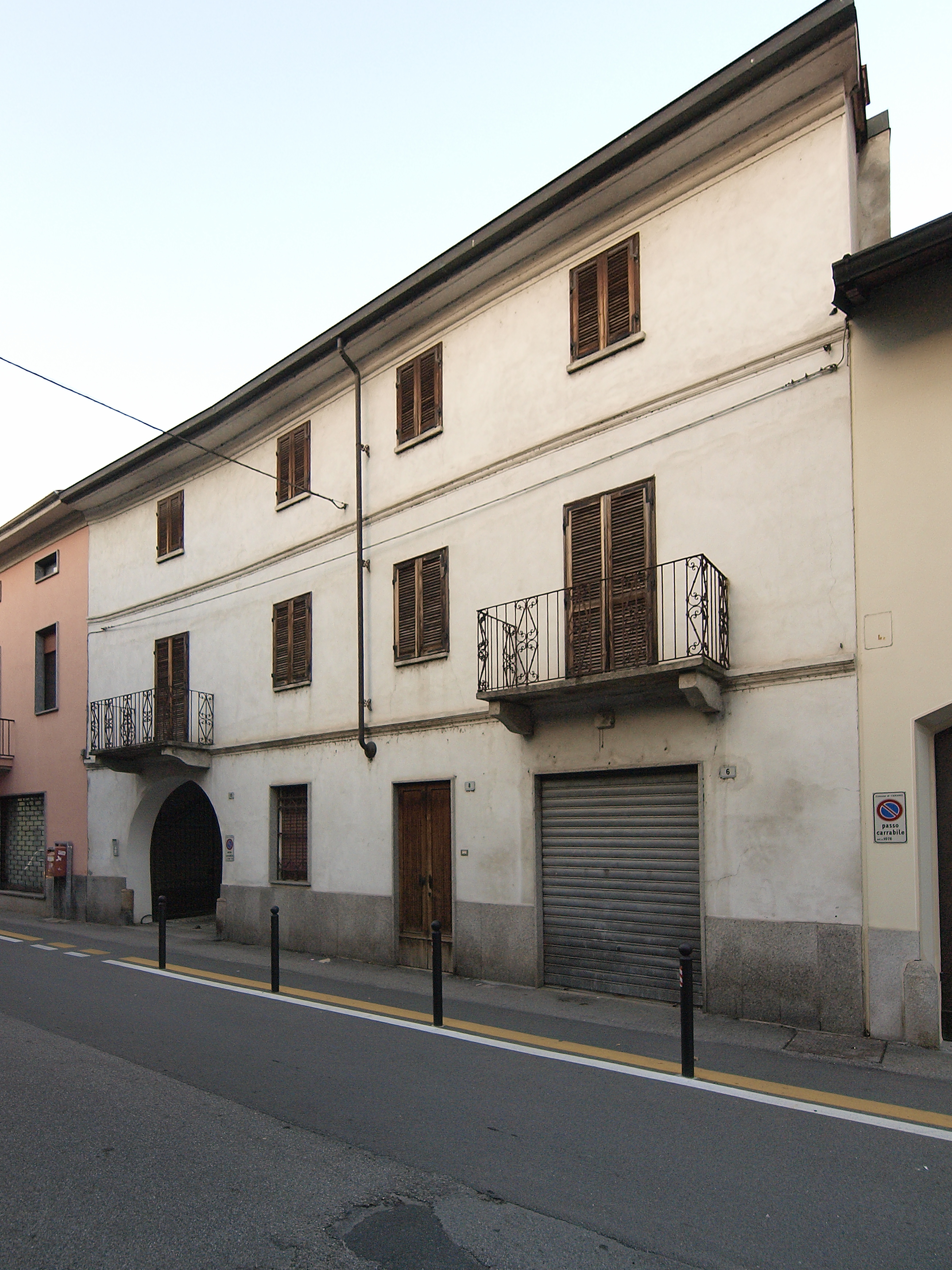 [Casa in Via Alfredo Di Dio, 10] (casa) - CERANO (NO)  (XVIII, seconda metà)