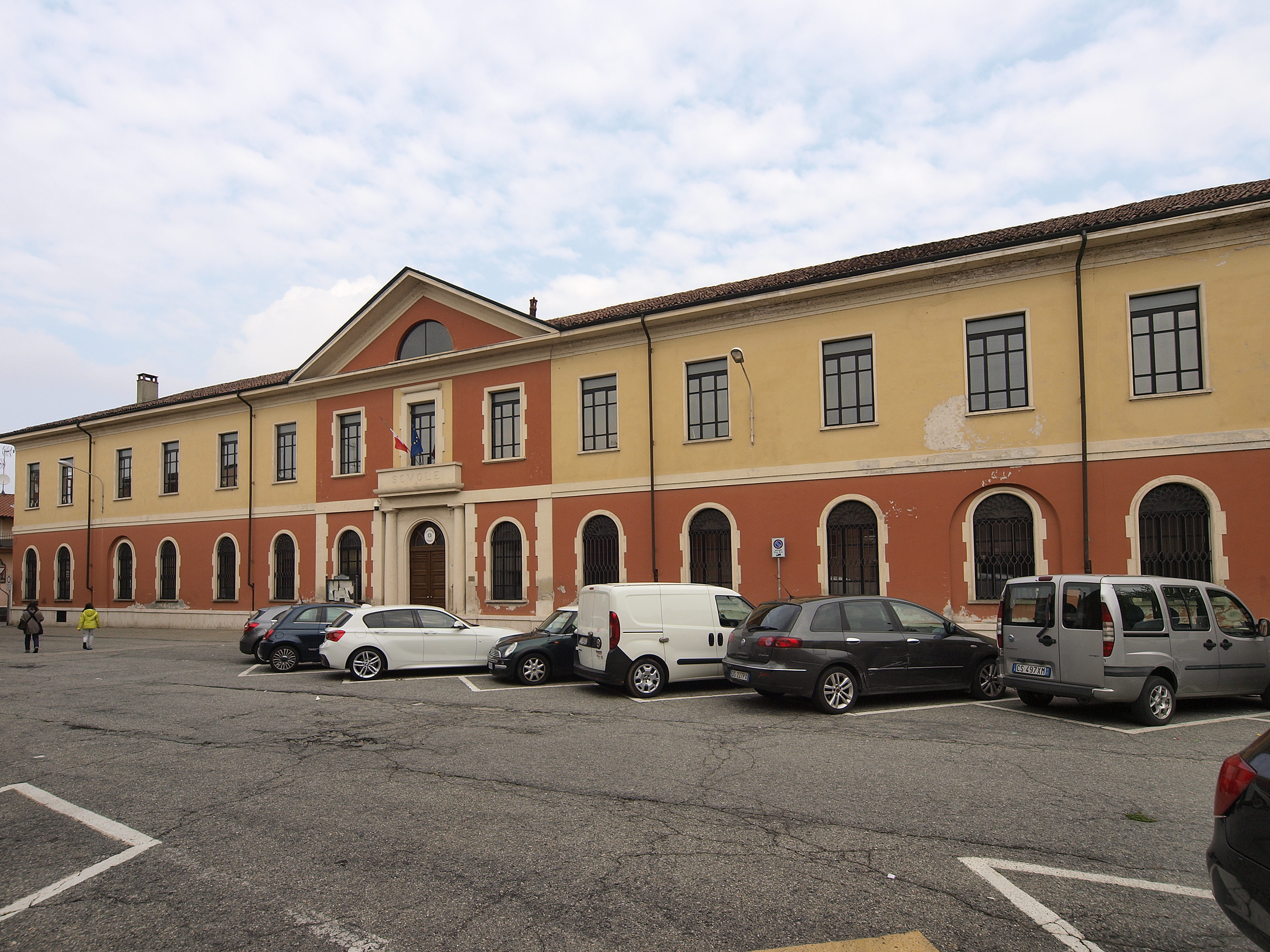 Scuola G.B. Crespi (scuola, elementare) - CERANO (NO)  (XIX, prima metà)