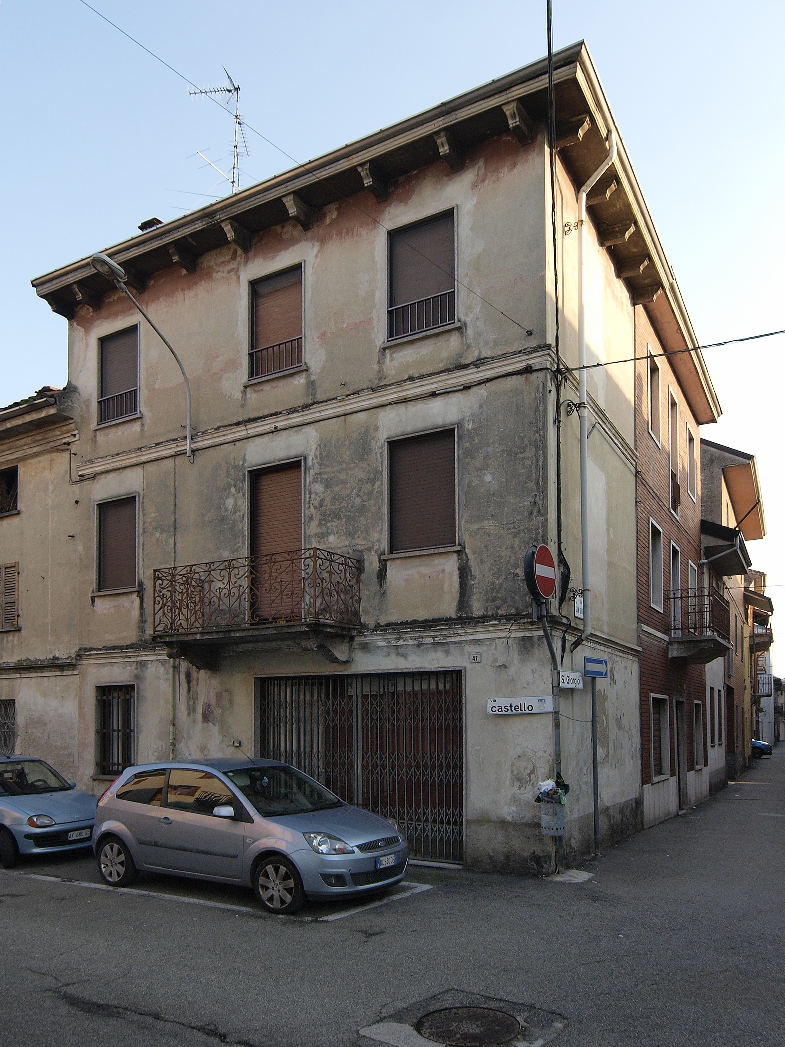 [Casa in Via Castello, 47] (casa) - CERANO (NO)  (XIX, prima metà)