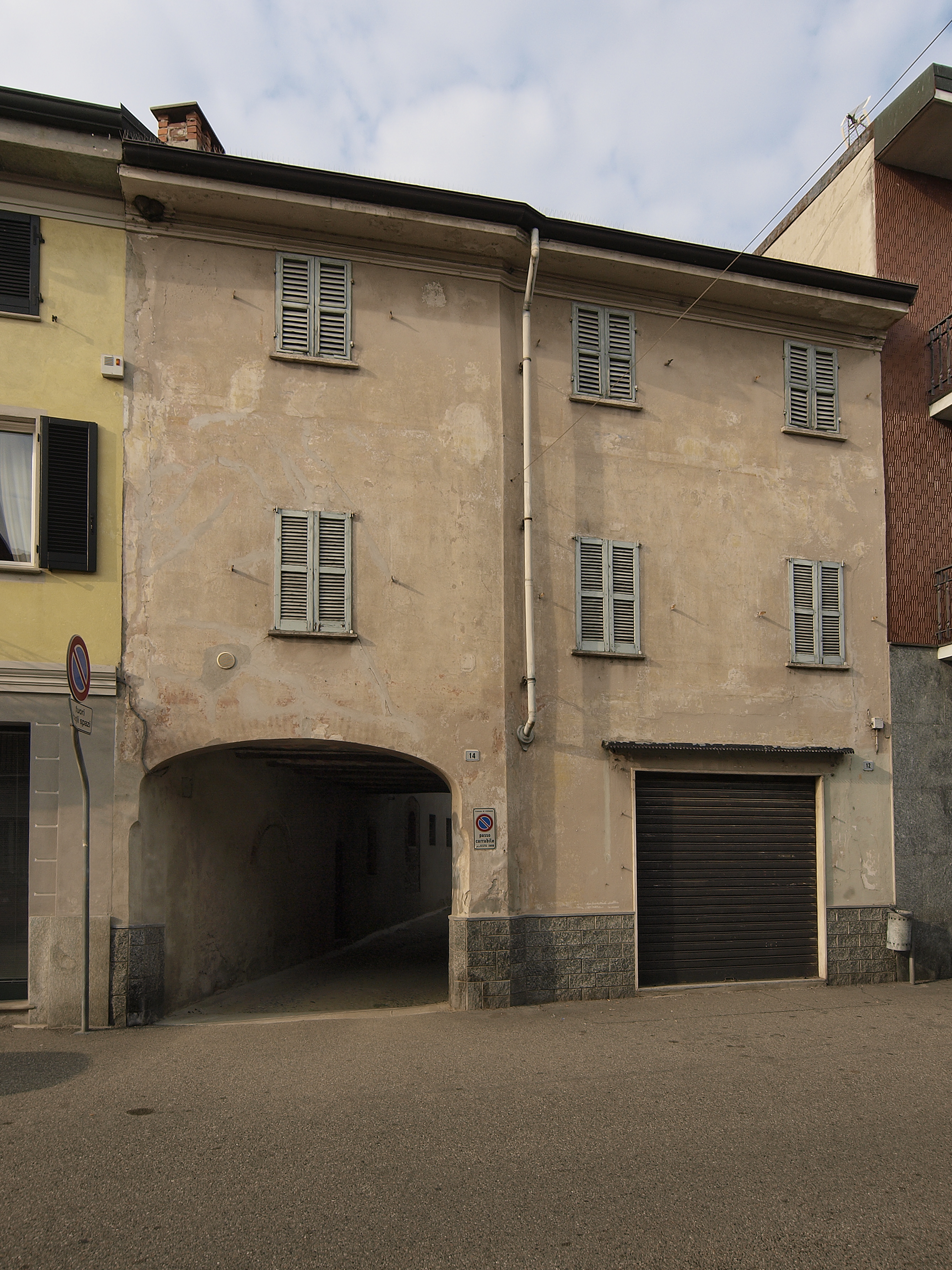 [Casa in Via Cavour, 14] (casa) - CERANO (NO)  (XIX, prima metà)