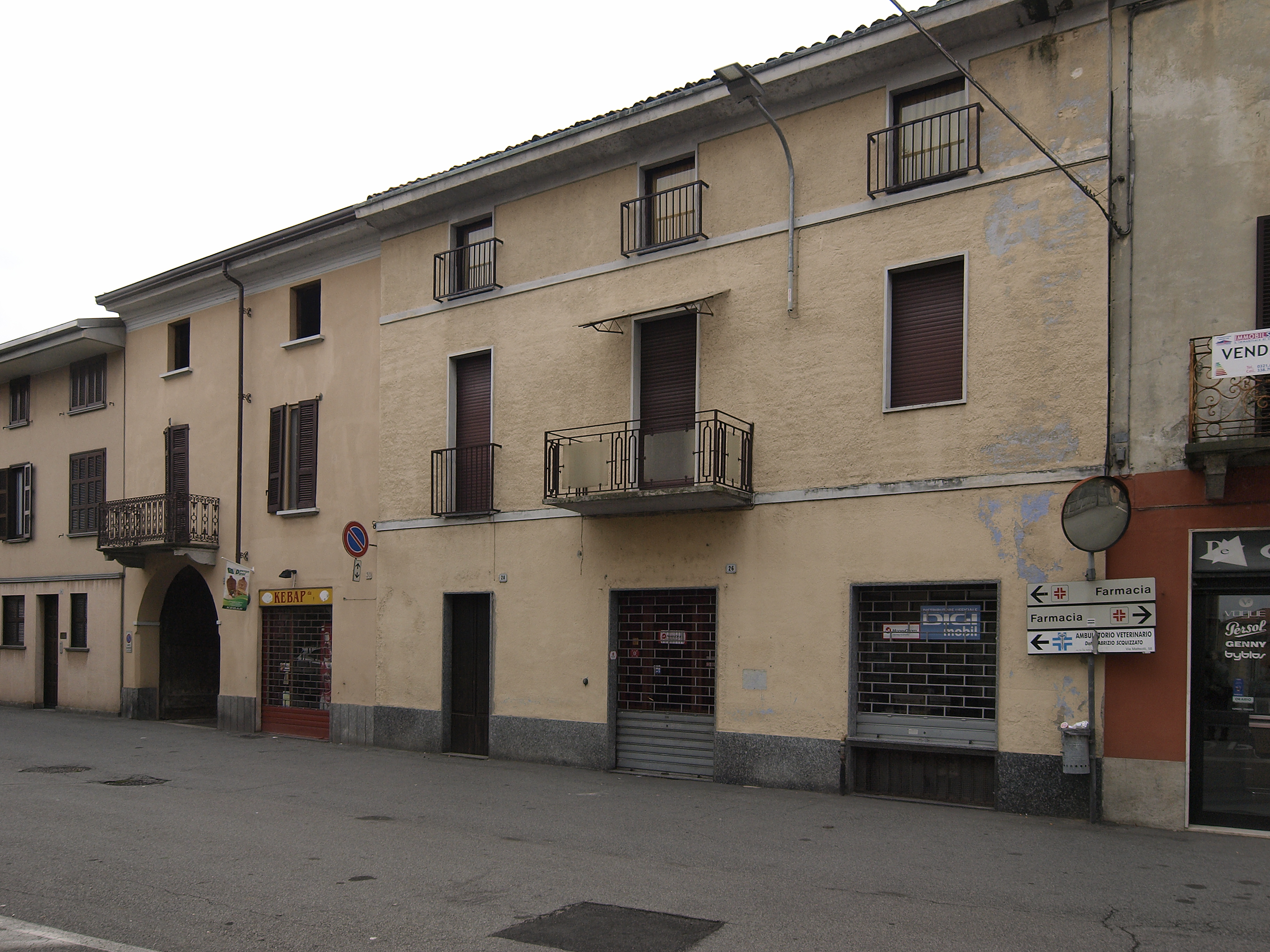 [Casa in Via Matteotti, 32] (casa) - CERANO (NO)  (XIX)