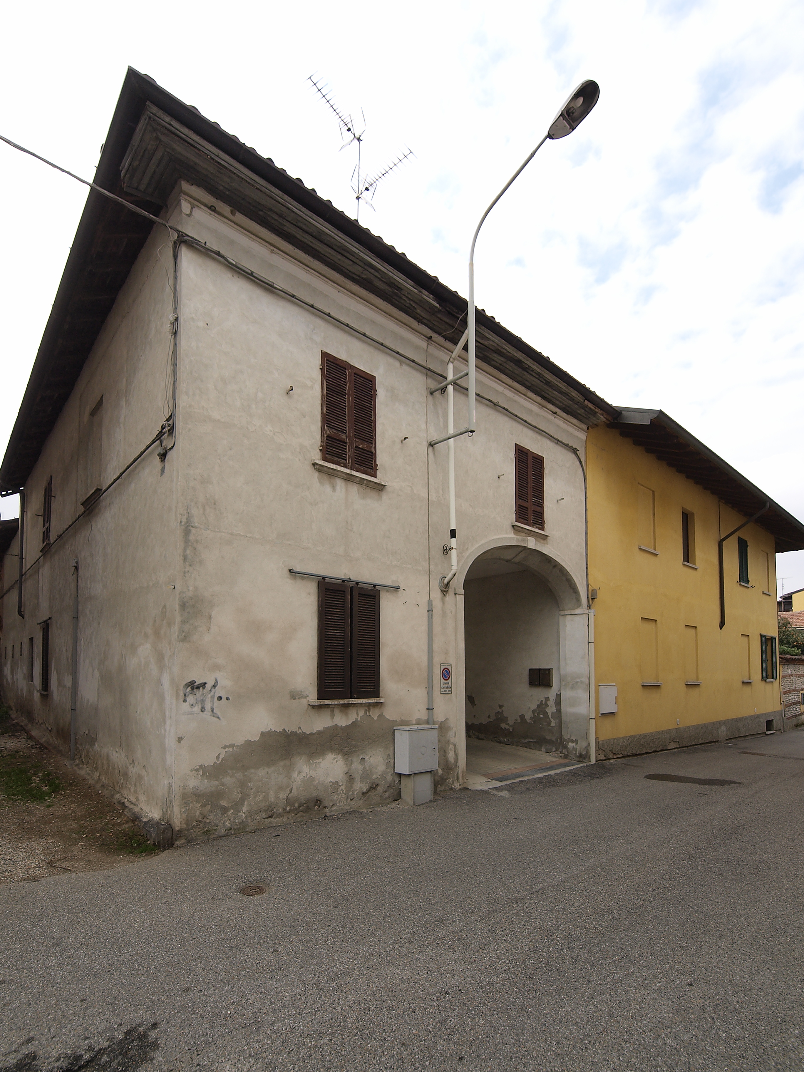 [Cascina in Via Borghetto, 14] (cascina) - CERANO (NO)  (XIX)