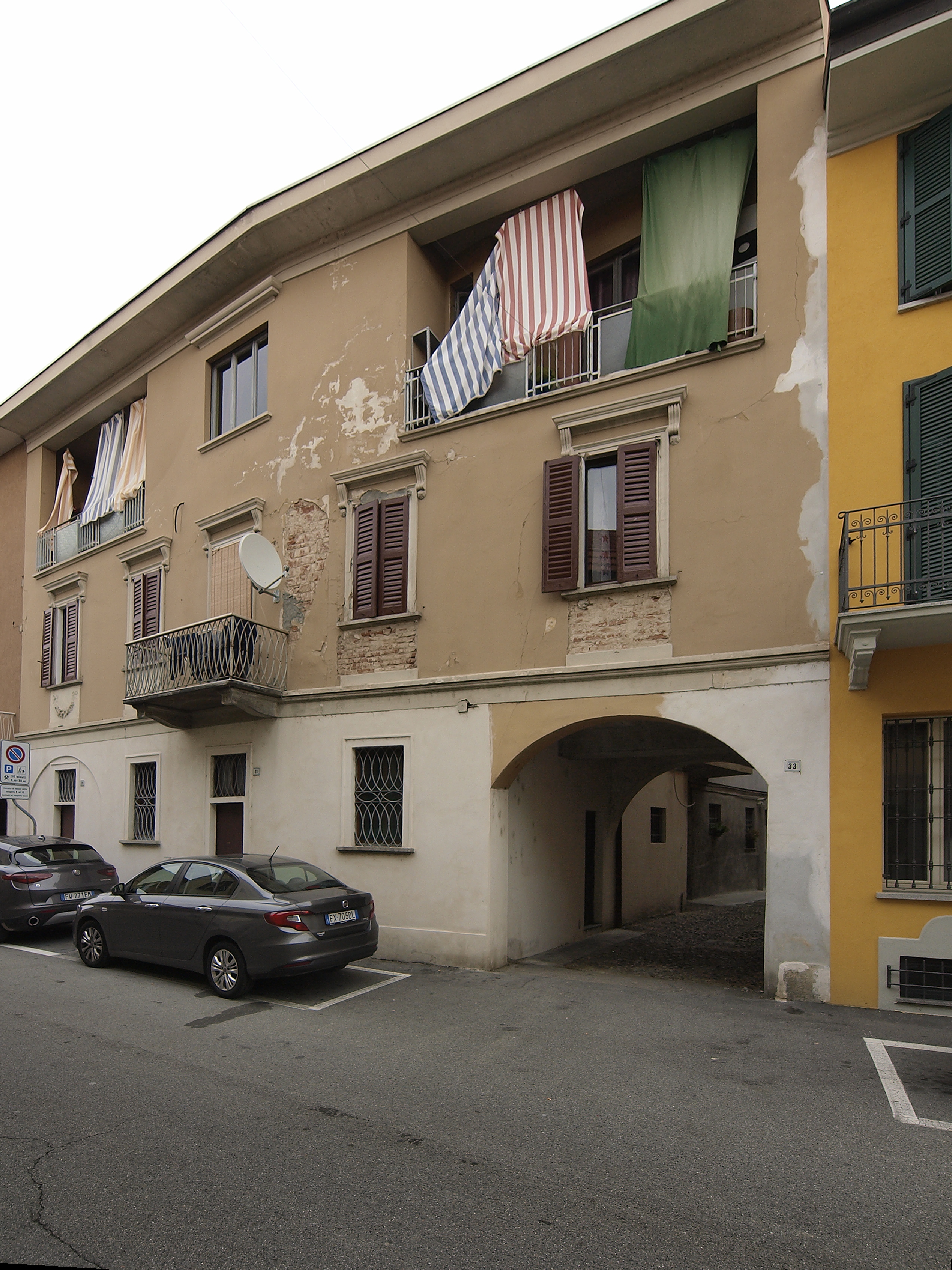 [Casa in Via Matteotti, 29] (casa) - CERANO (NO)  (XIX, prima metà)