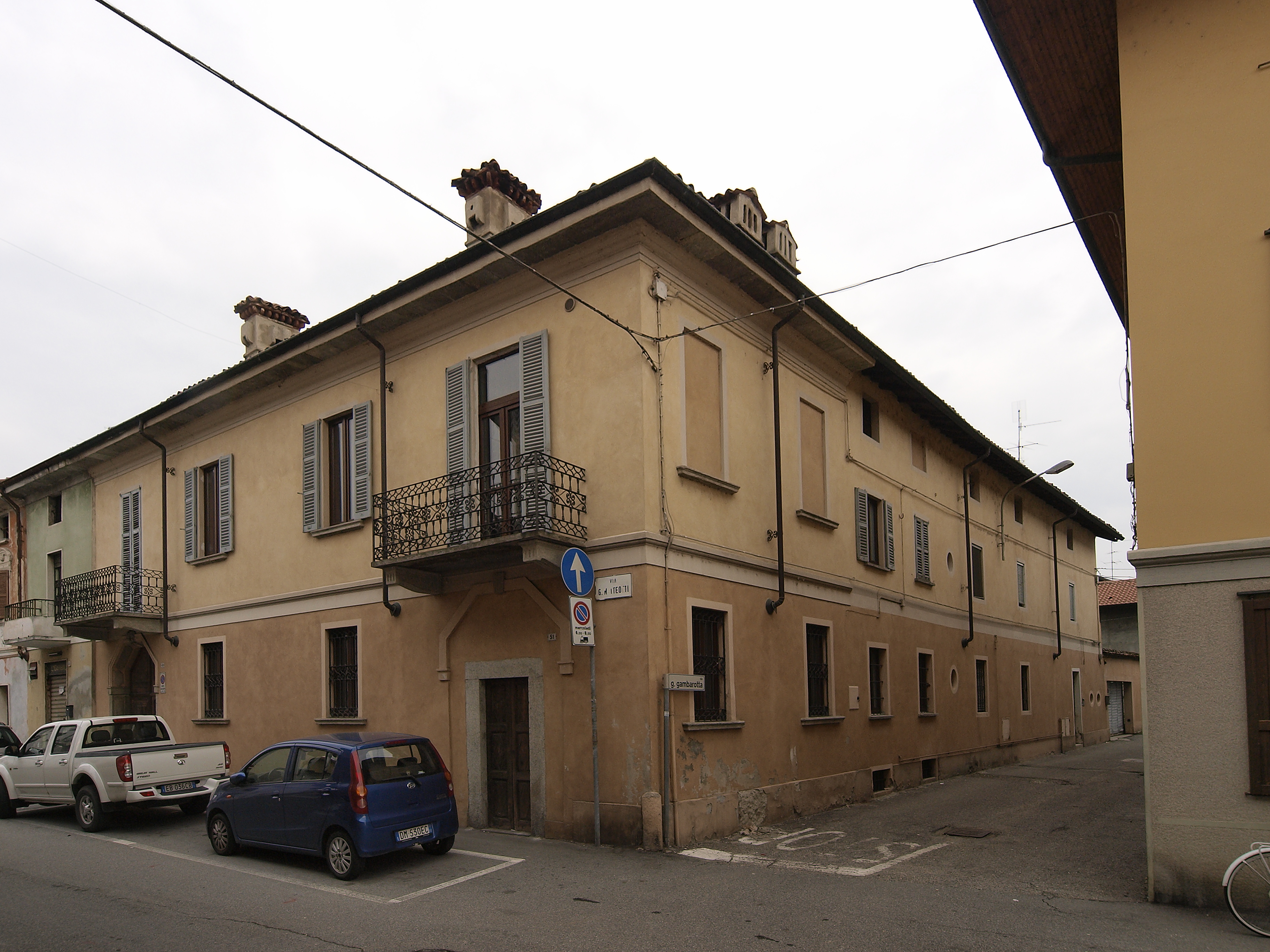 [Casa in Via Matteotti, 49] (casa) - CERANO (NO)  (XVIII, inizio)