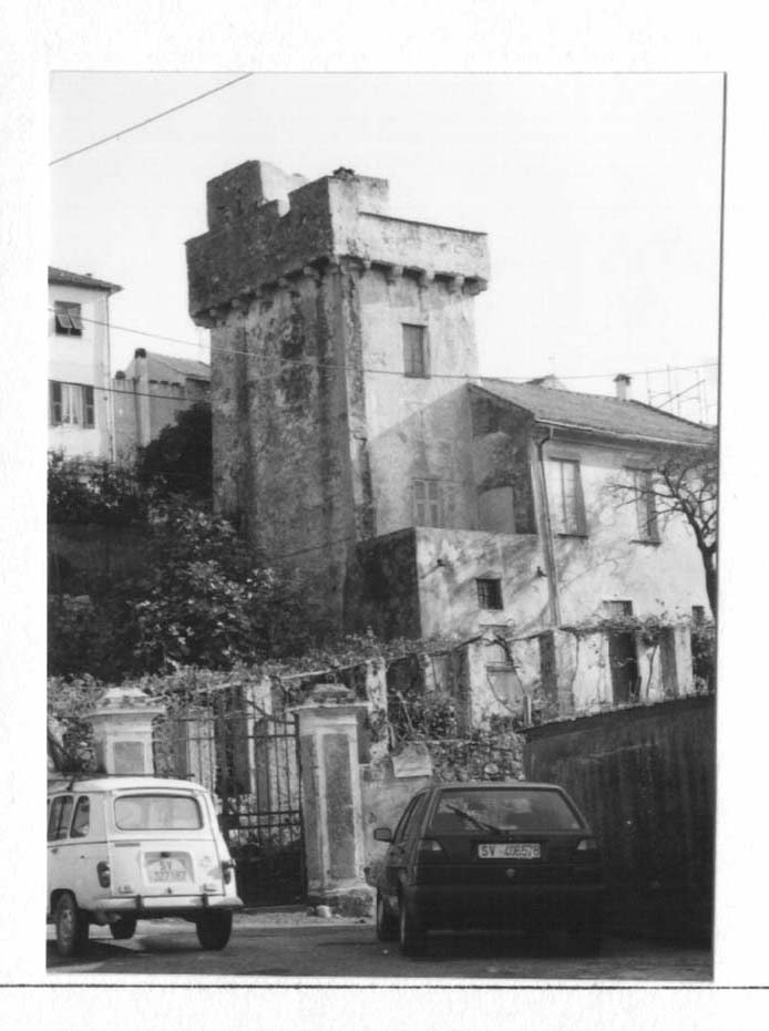 Torre verso l'oratorio di S. Stefano (torre, difensiva) - Borgio Verezzi (SV)  (XVI)