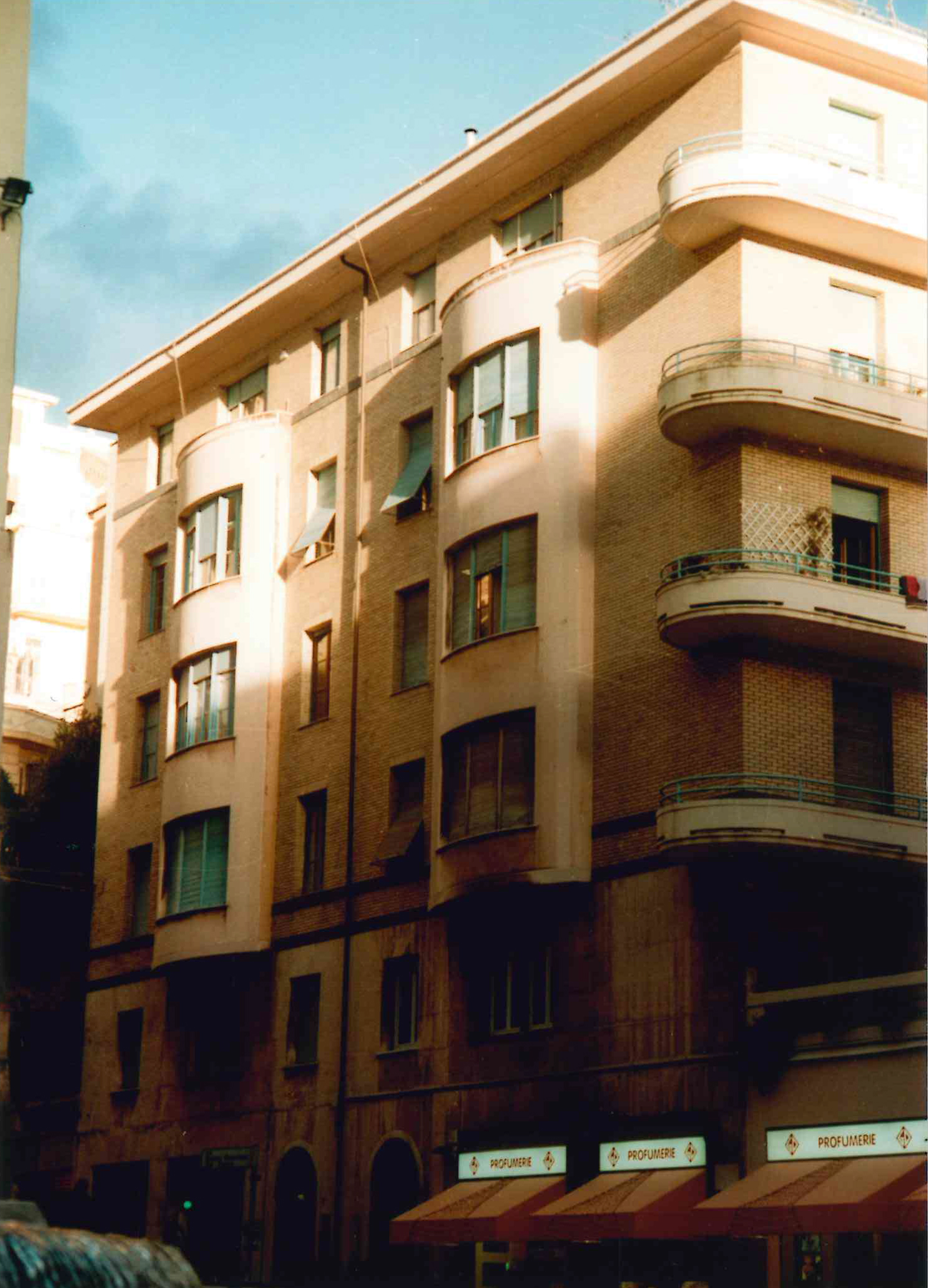 casa Leone & C (casa, privata) - Savona (SV)  (XX)