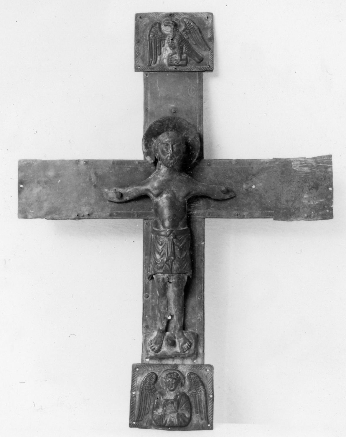 Cristo crocifisso, simboli di san Matteo evangelista e san Giovanni evangelista (croce d'altare) - bottega toscana (seconda metà XIII)