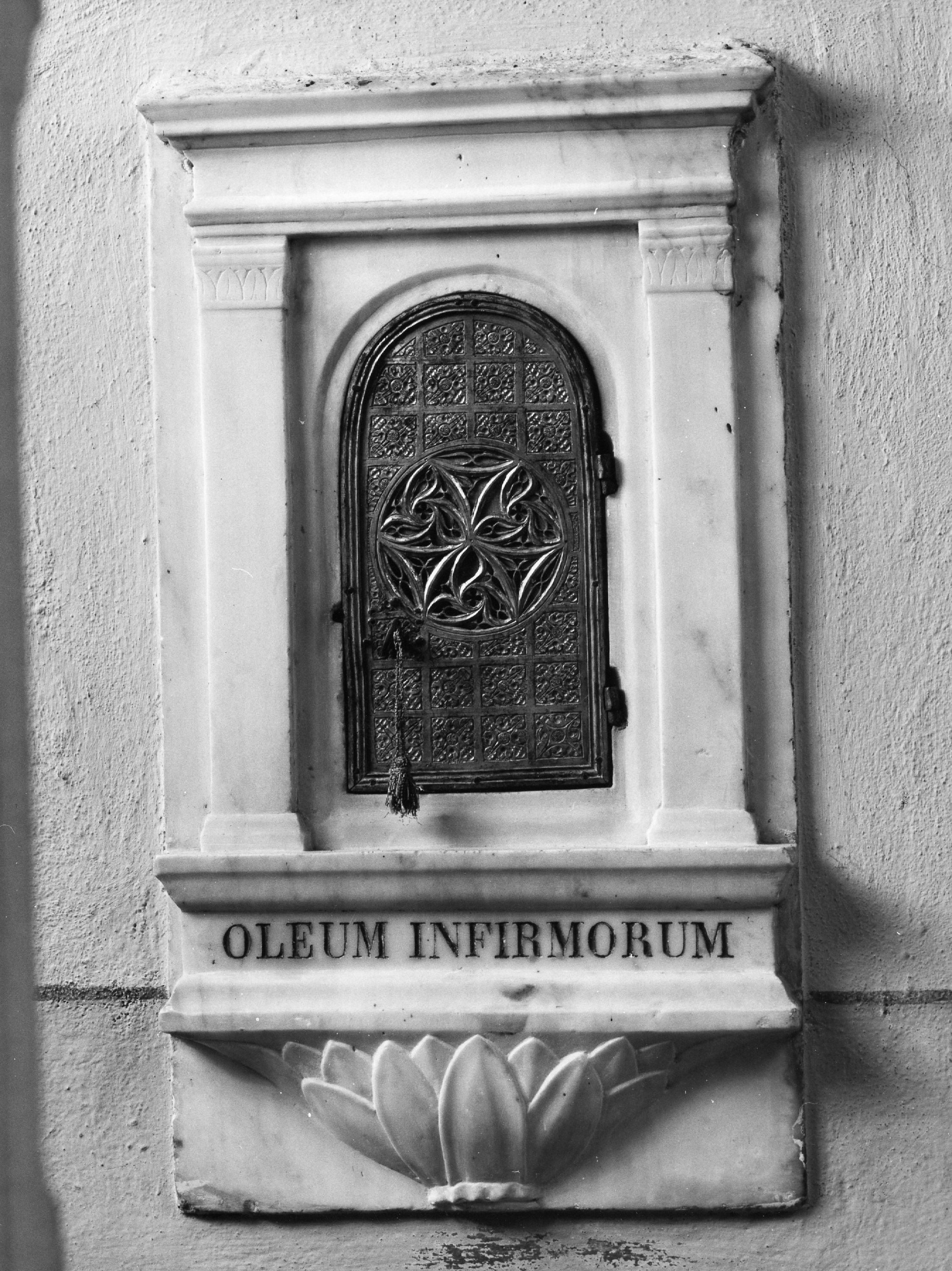 decorazione a rosoni (sportello di tabernacolo) - bottega toscana (sec. XV)