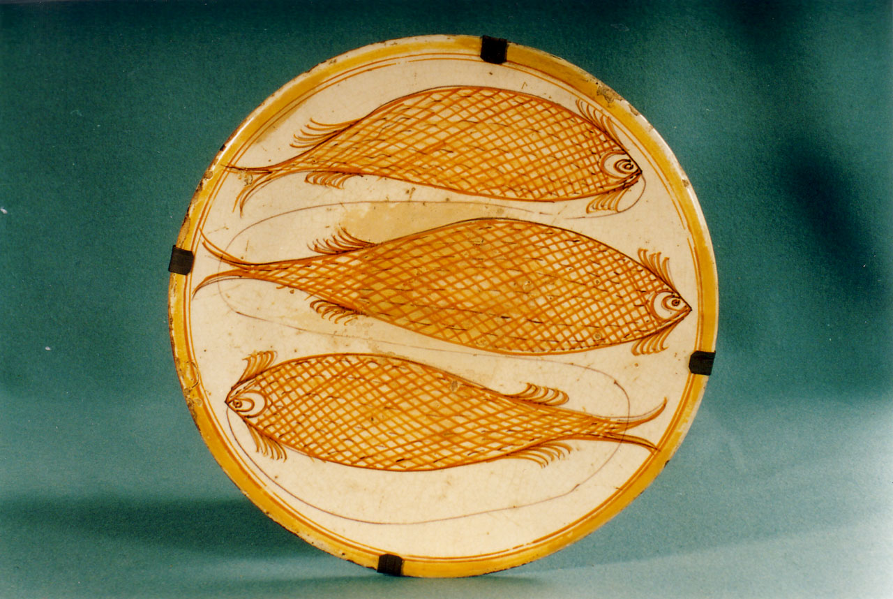 pesci (piatto, opera isolata) - ambito italiano (inizio/ fine XVII)