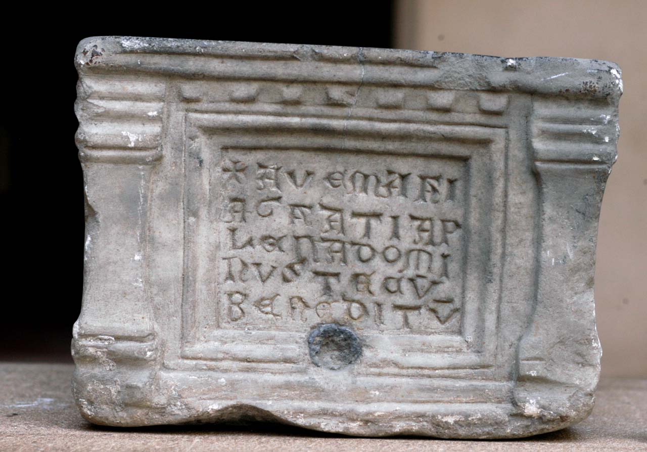 fontanella, opera isolata - bottega siciliana (XIV-XV)