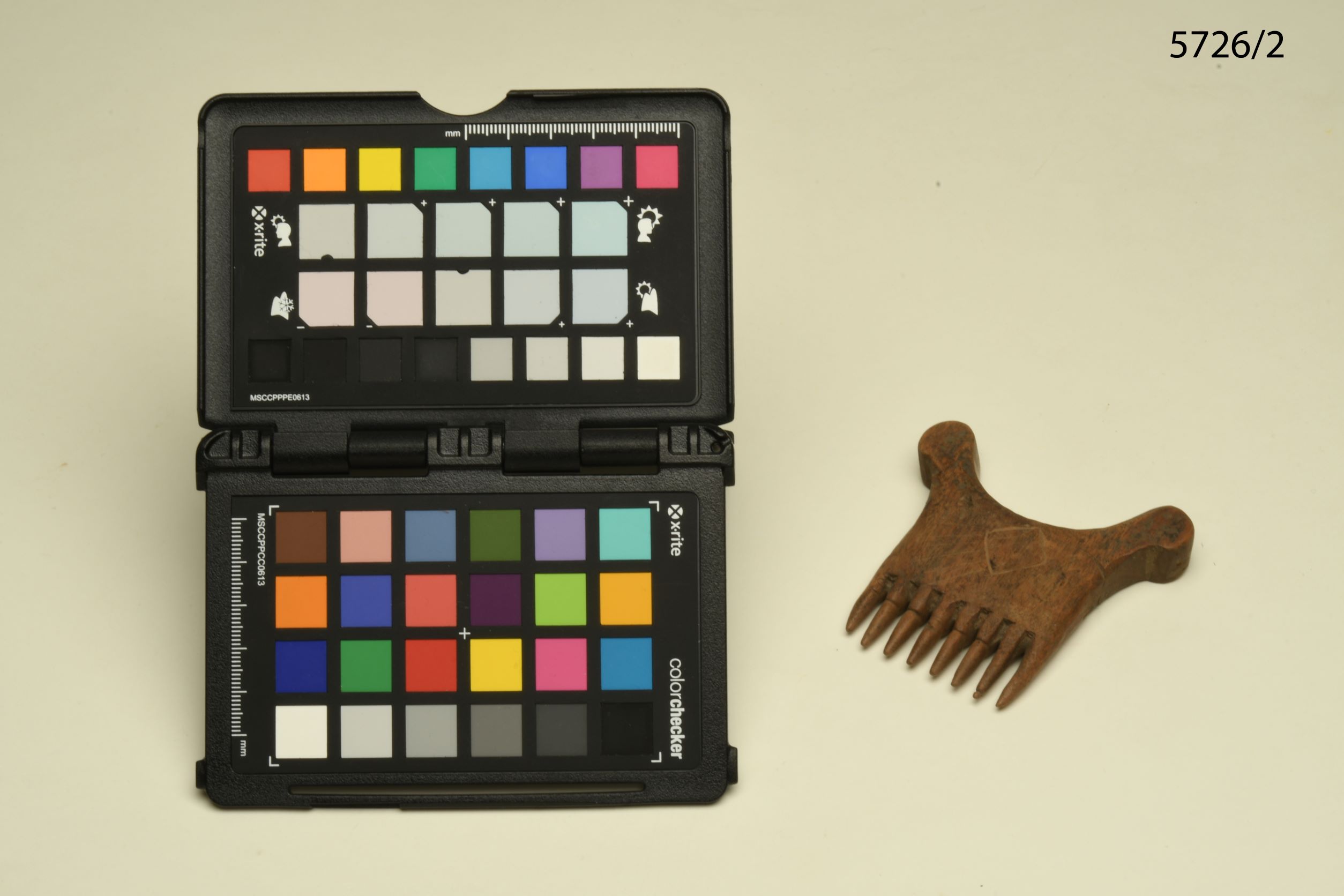 Pettine, ABBIGLIAMENTO E ORNAMENTI DEL CORPO/ ACCESSORI - cultura di Nias