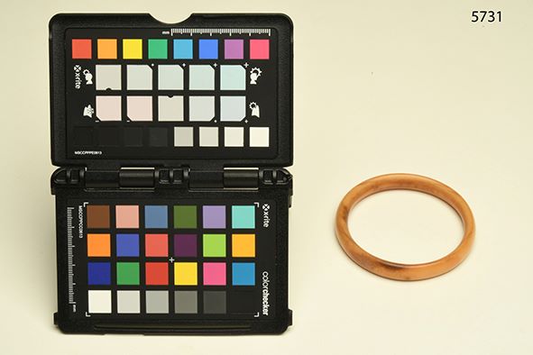 Braccialetto, ABBIGLIAMENTO E ORNAMENTI DEL CORPO/ GIOIELLI E MONILI - cultura di Nias