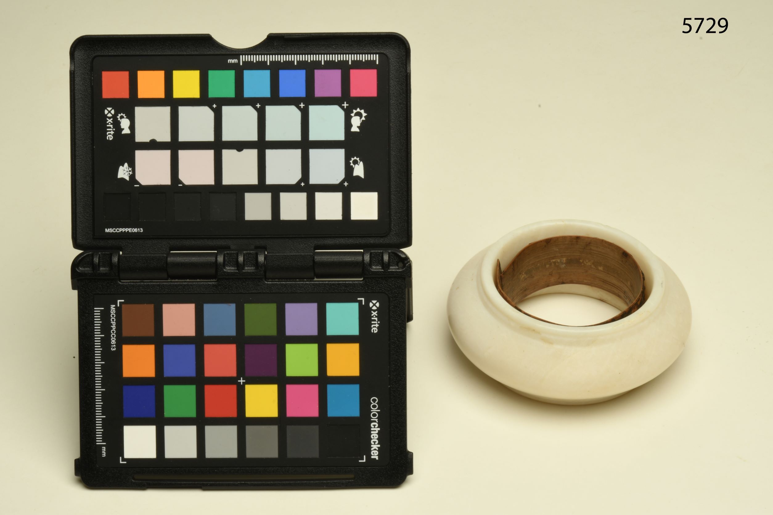 Braccialetto, ABBIGLIAMENTO E ORNAMENTI DEL CORPO/ GIOIELLI E MONILI - cultura di Nias