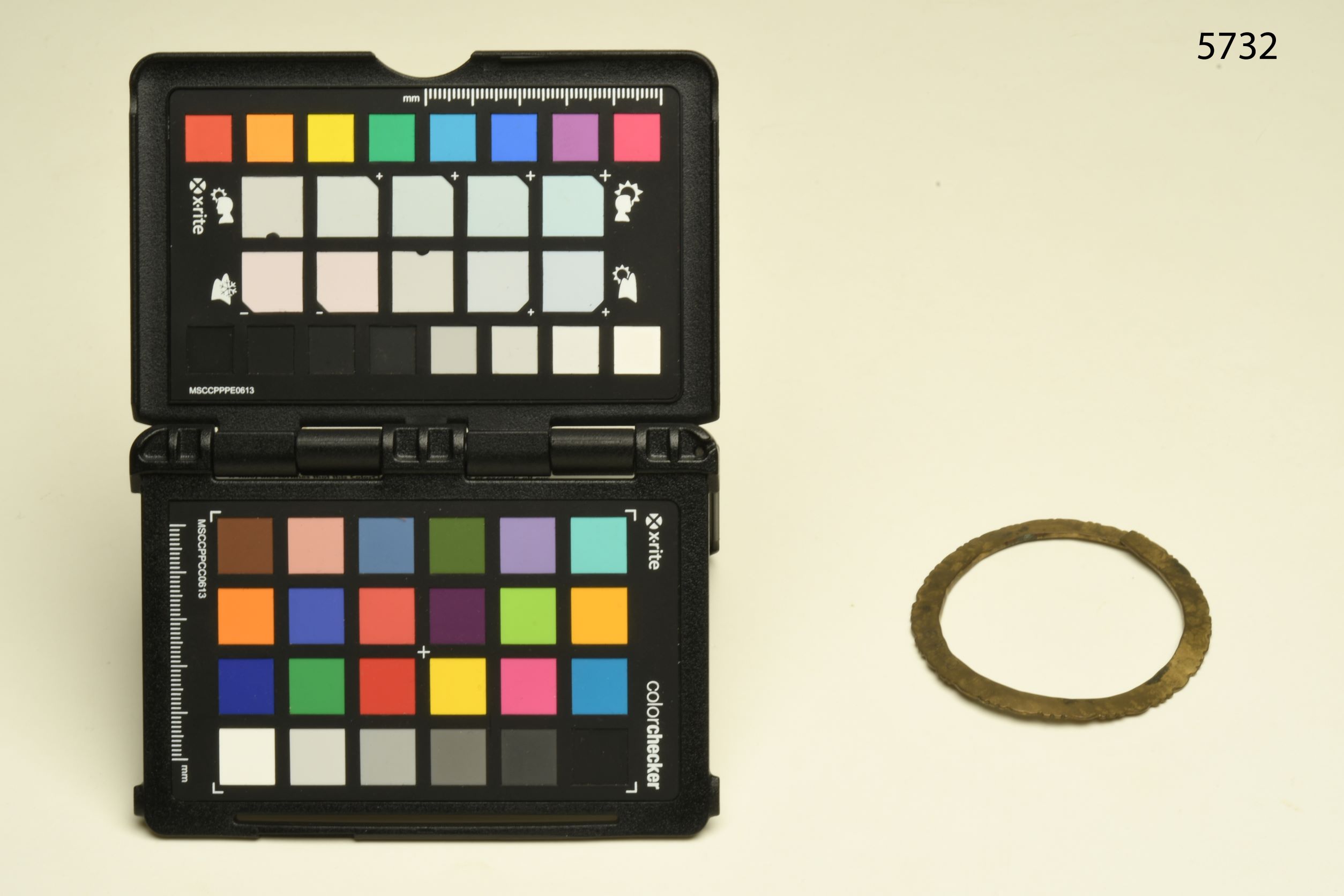 Braccialetto, ABBIGLIAMENTO E ORNAMENTI DEL CORPO/ GIOIELLI E MONILI - cultura di Nias